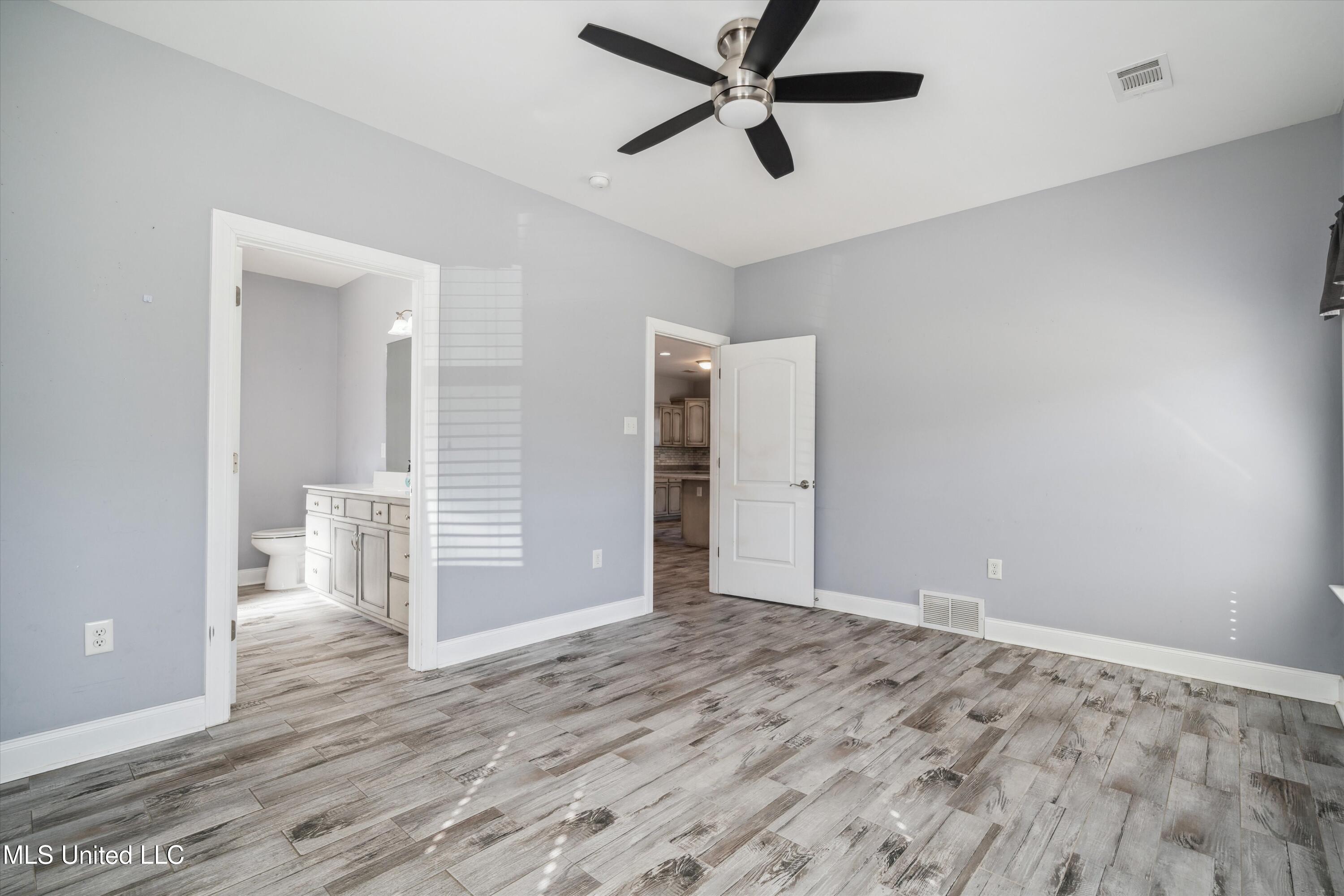 46 Tyro Road Property Photo 14