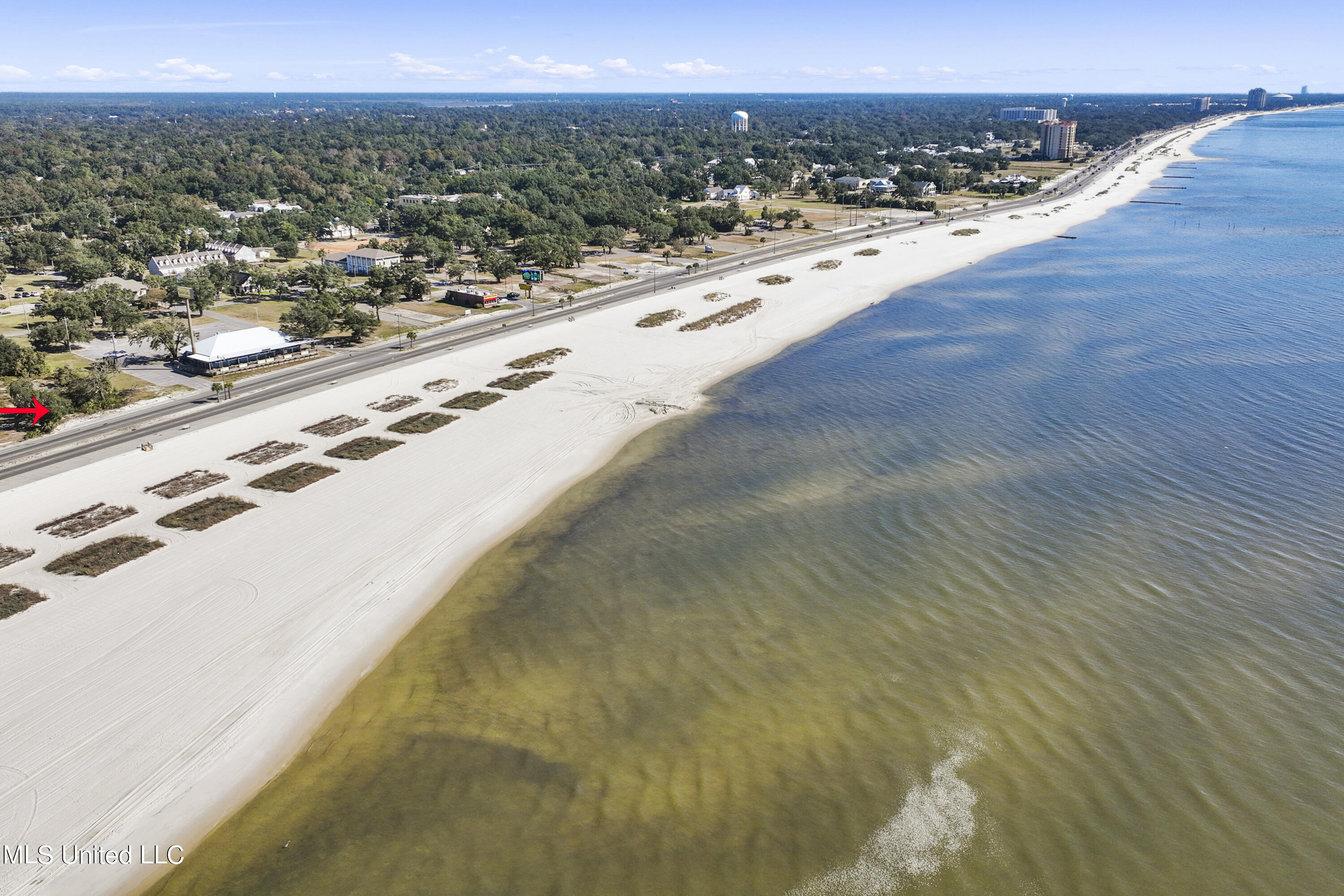538 Beach Drive Property Photo 4