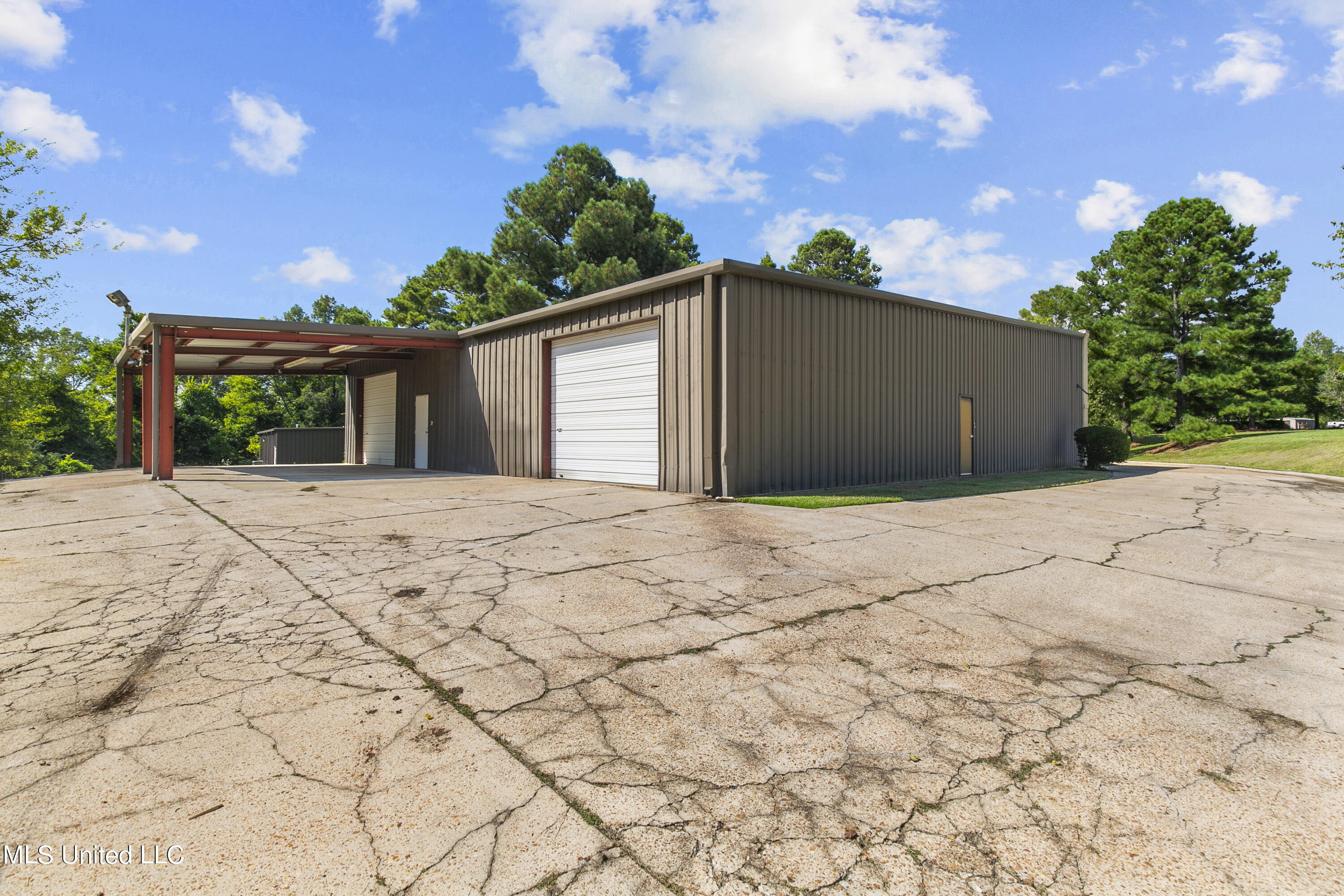 125 Solleftea Drive Property Photo 38
