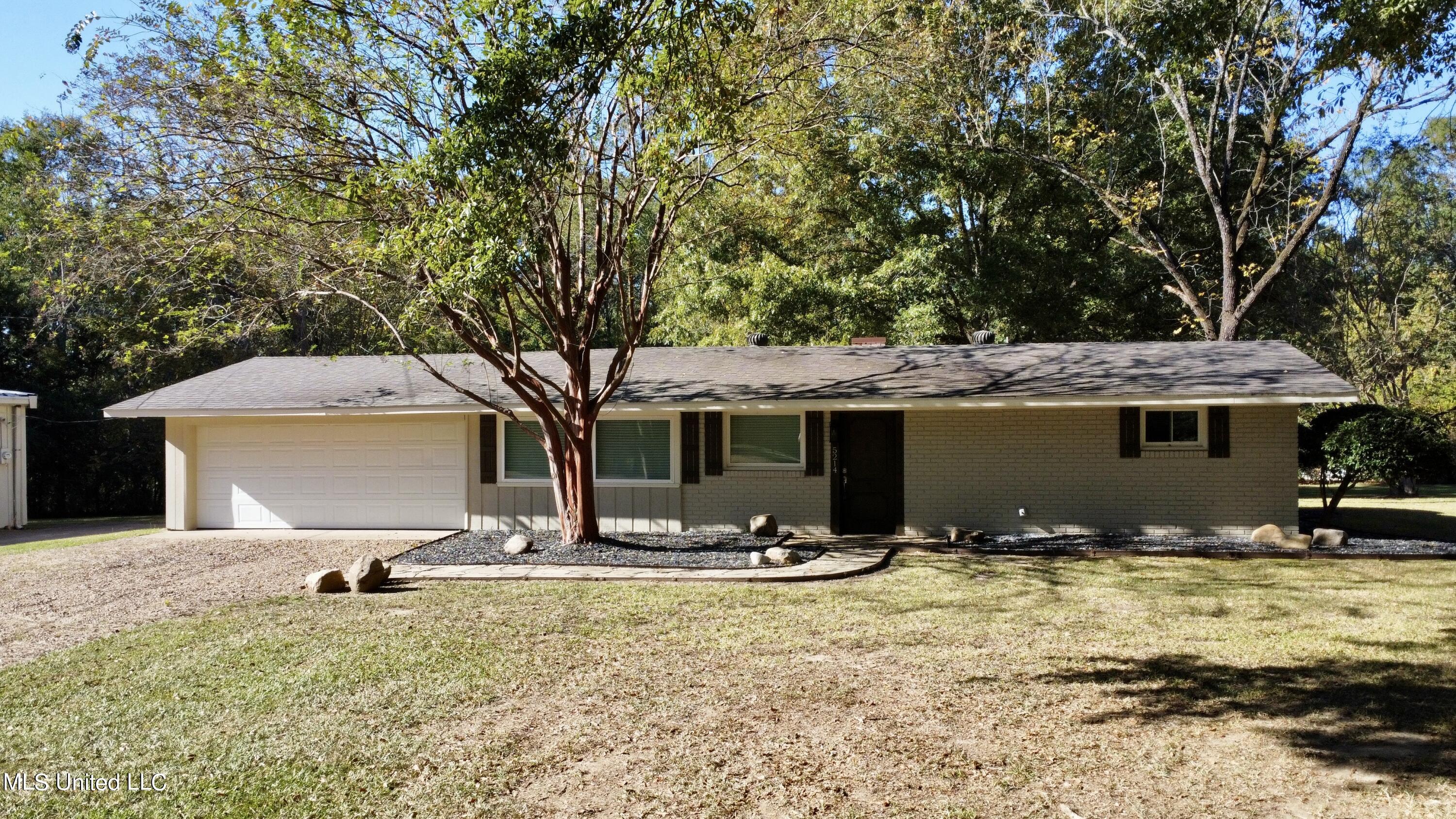 5214 Old Jackson Road Property Photo 1