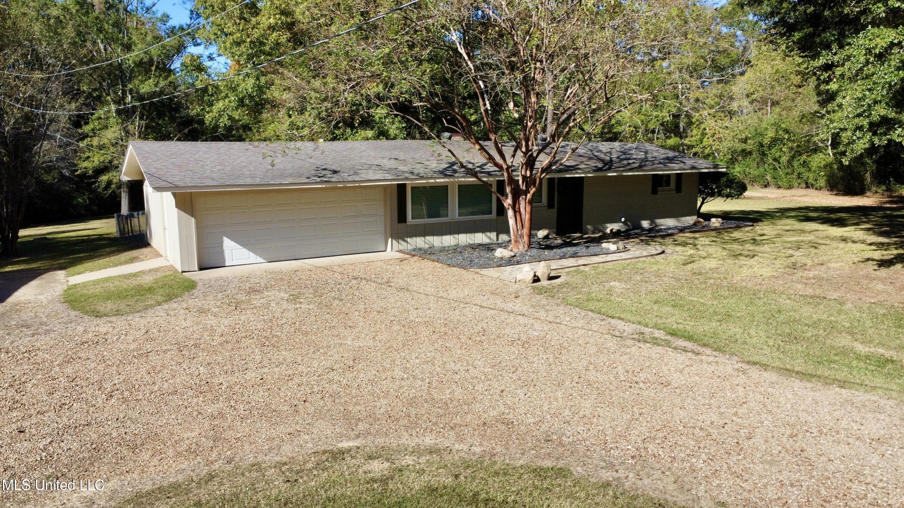 5214 Old Jackson Road Property Photo 2