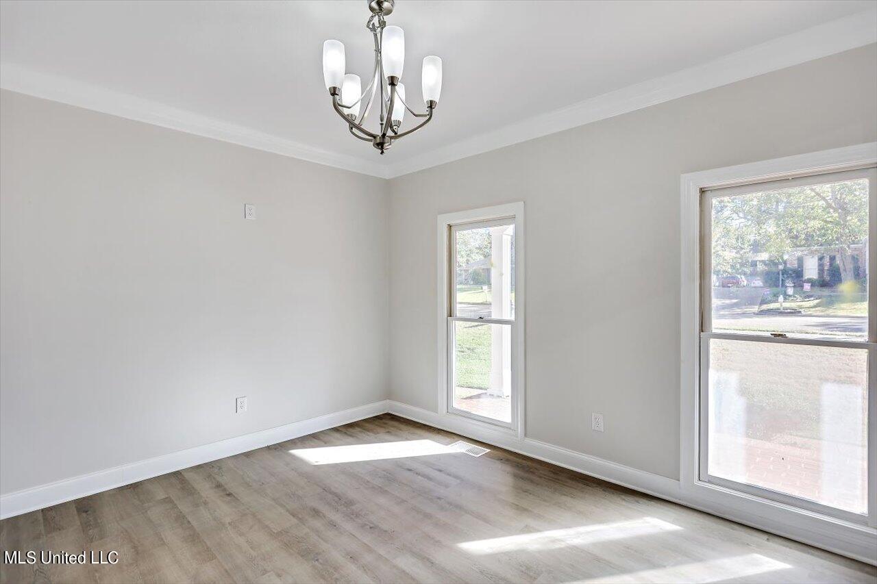 300 Monterey Drive Property Photo 18
