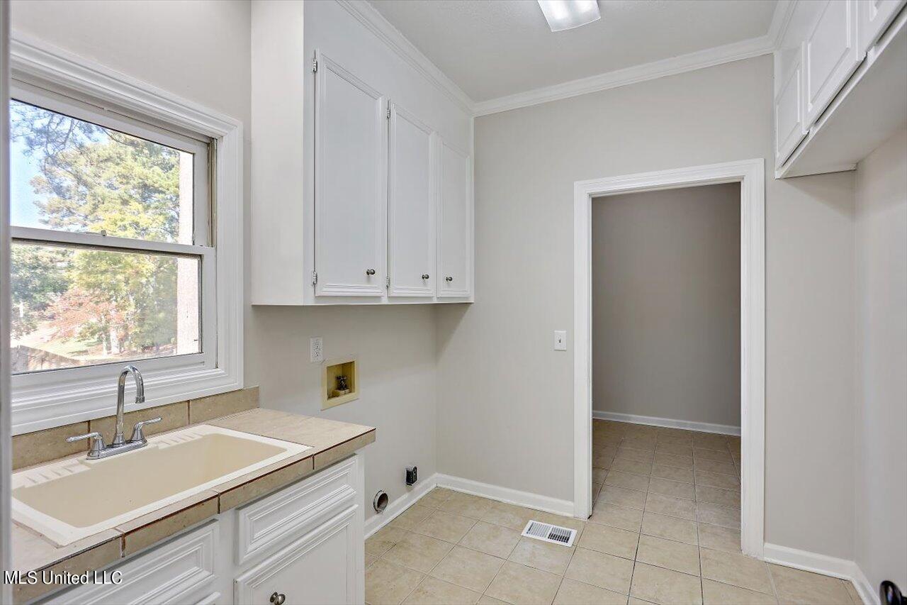 300 Monterey Drive Property Photo 21