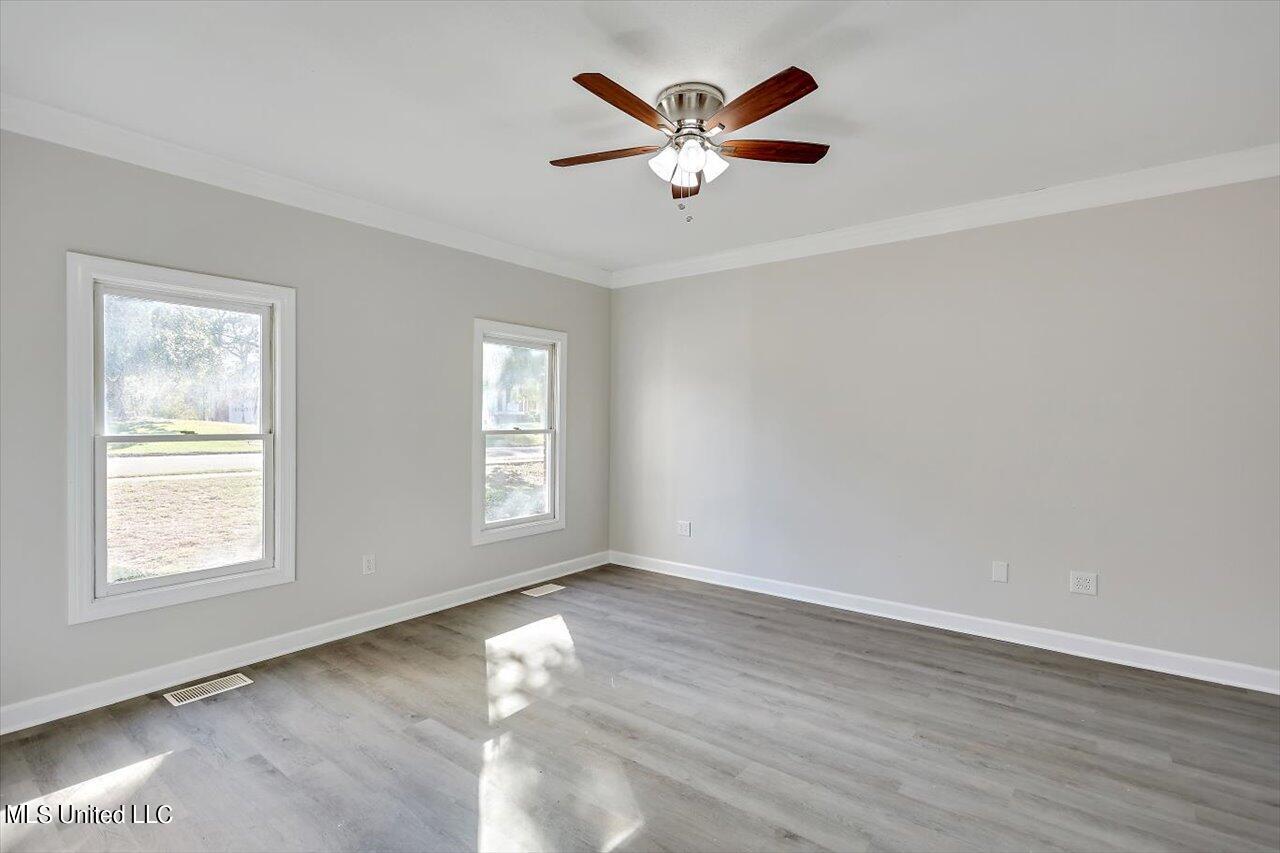 300 Monterey Drive Property Photo 25