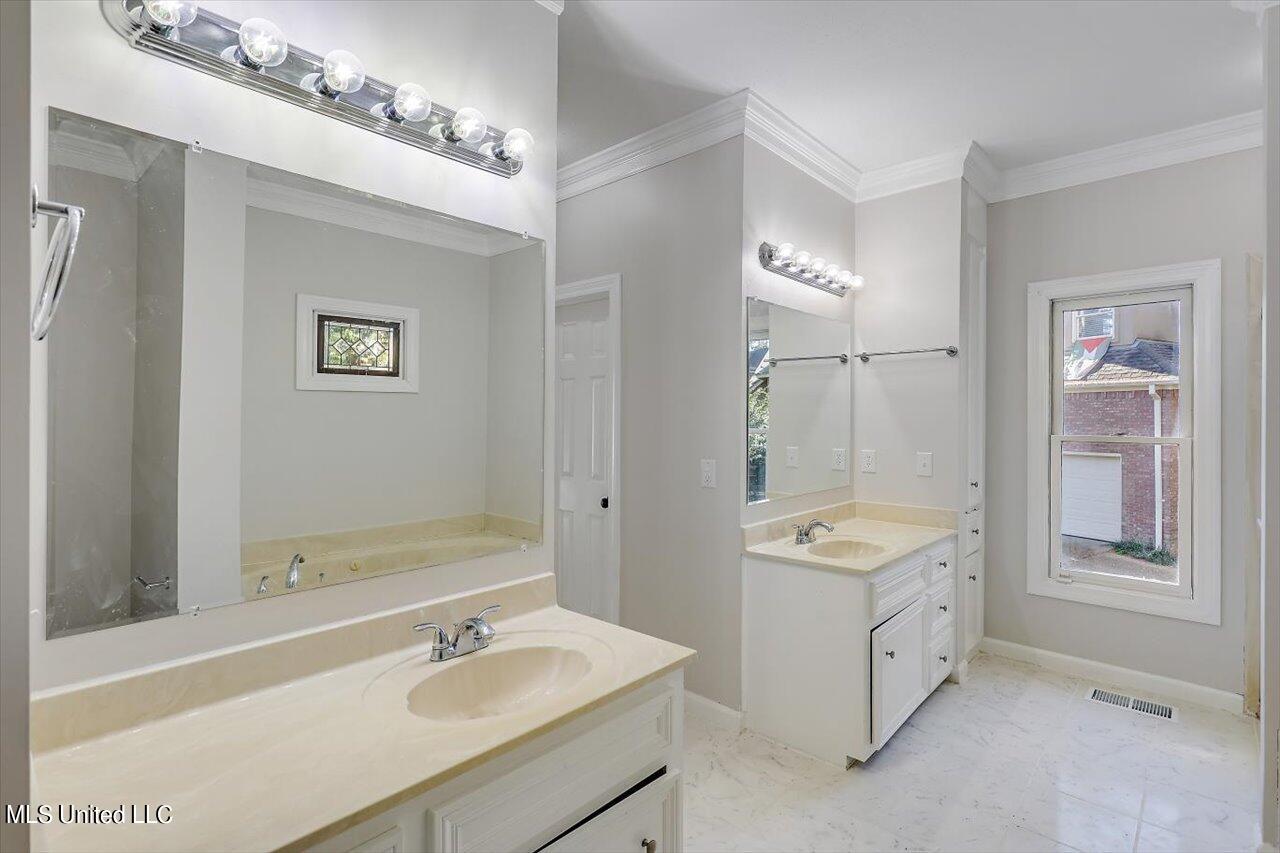 300 Monterey Drive Property Photo 28