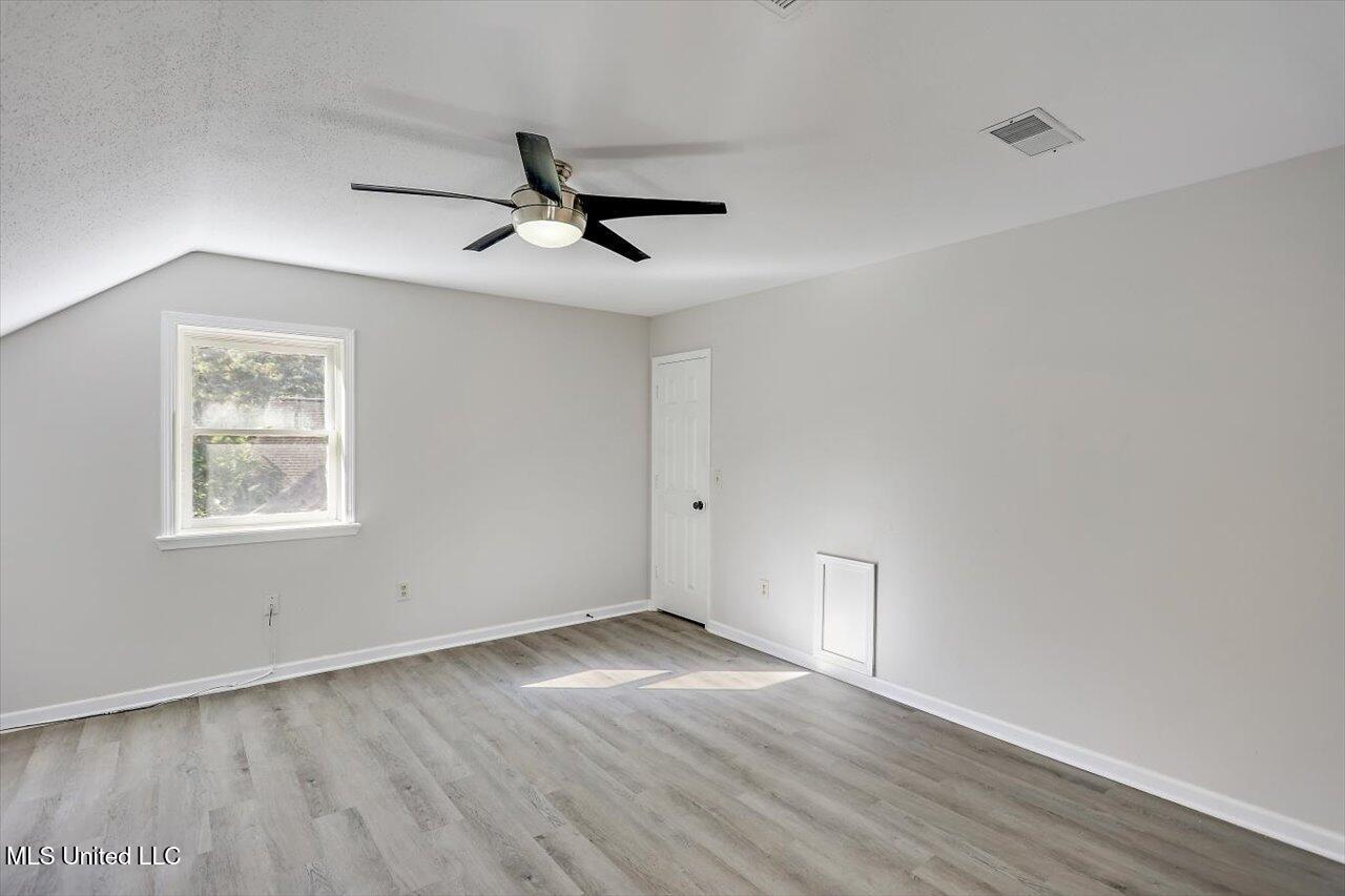 300 Monterey Drive Property Photo 34
