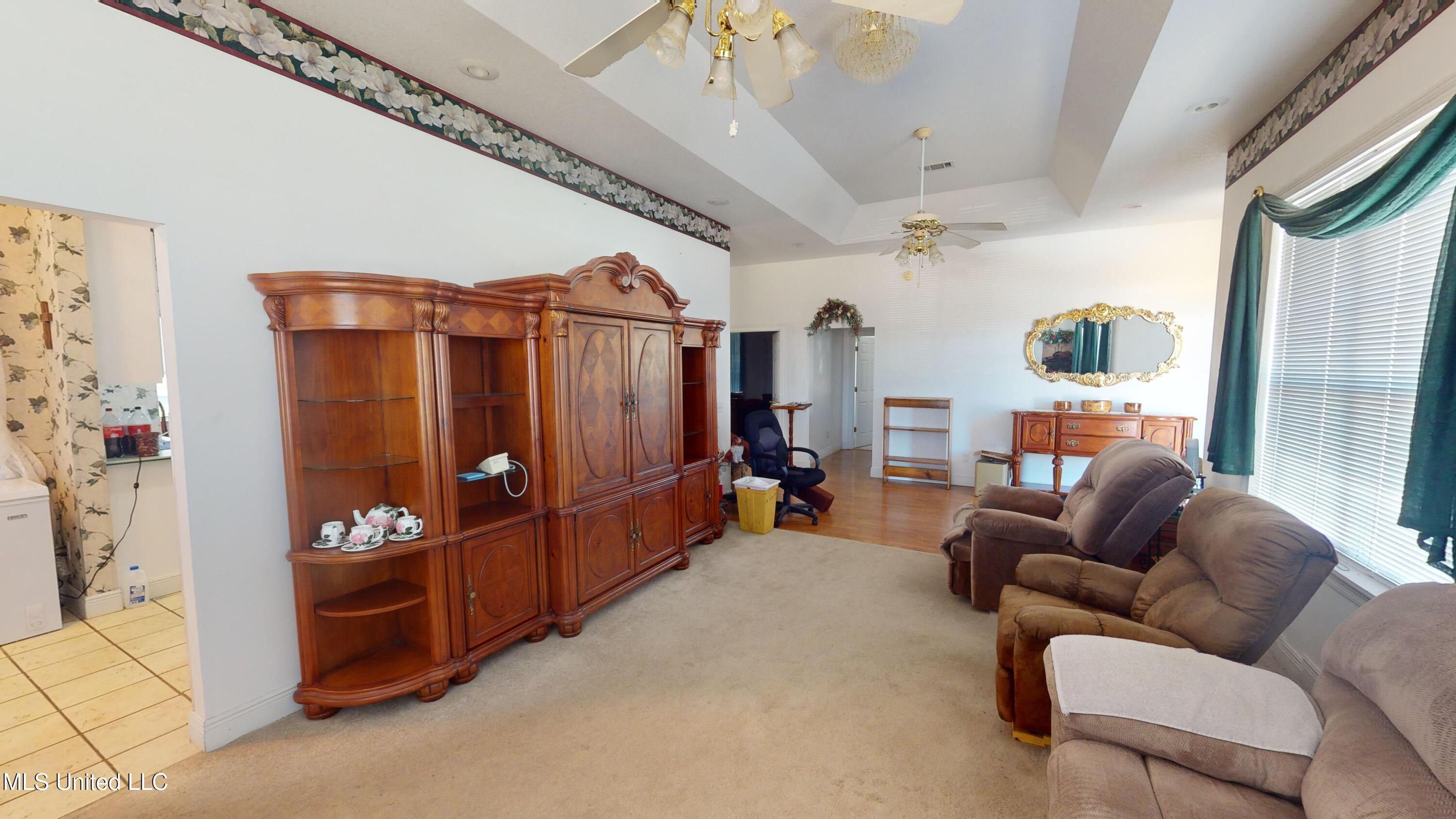 4385 Stringfellow Road Property Photo 8