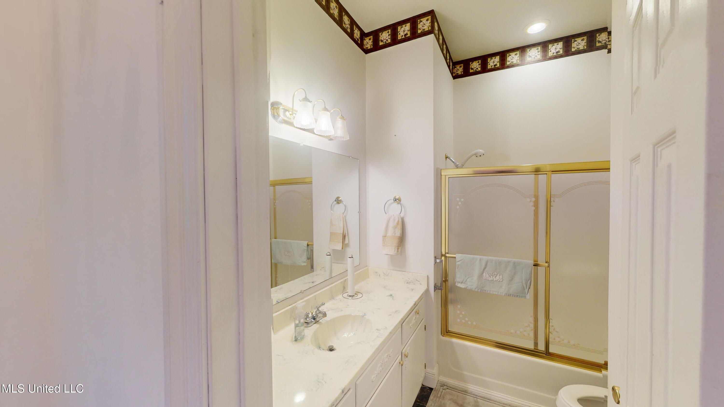 4385 Stringfellow Road Property Photo 10