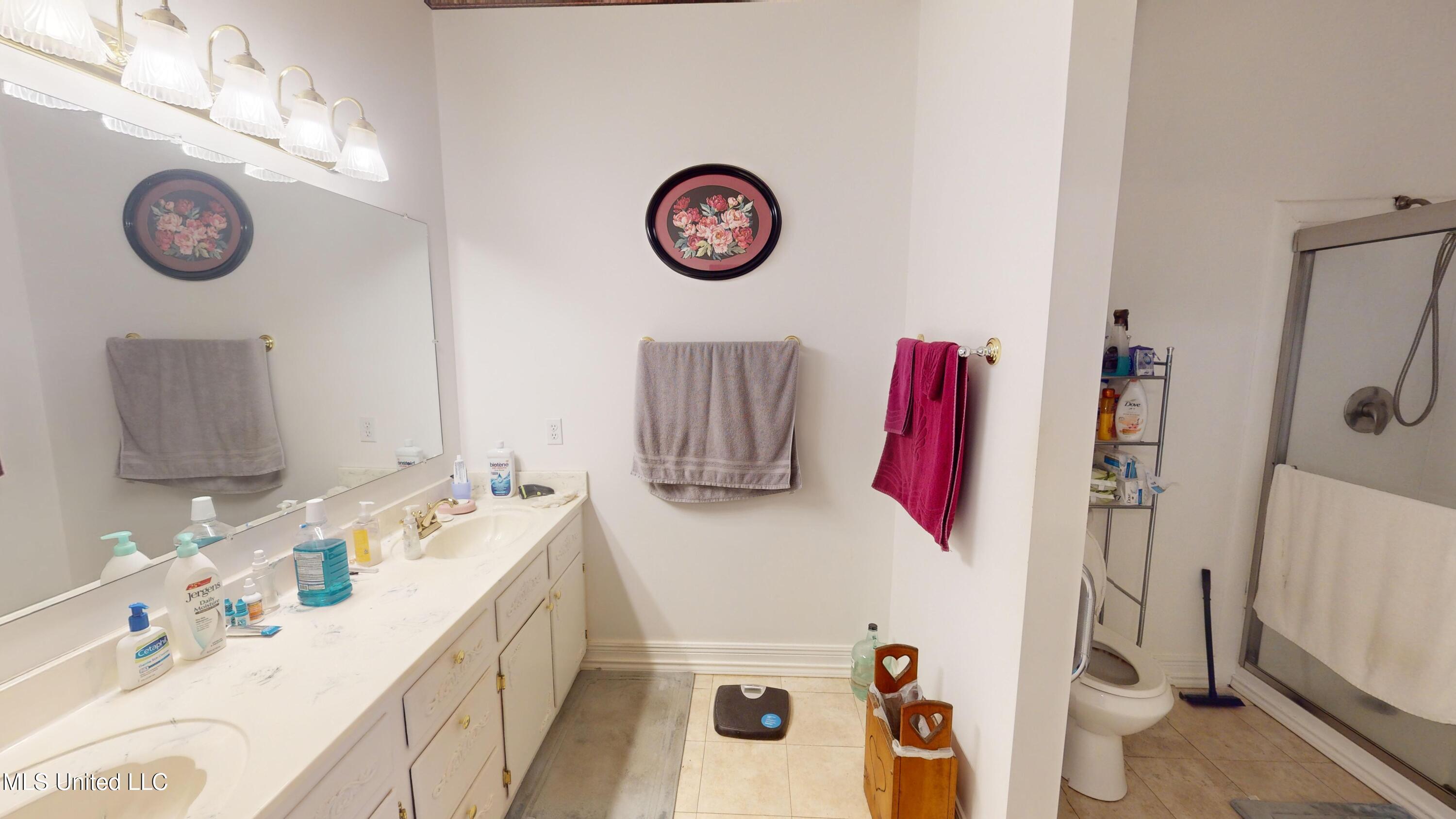 4385 Stringfellow Road Property Photo 13