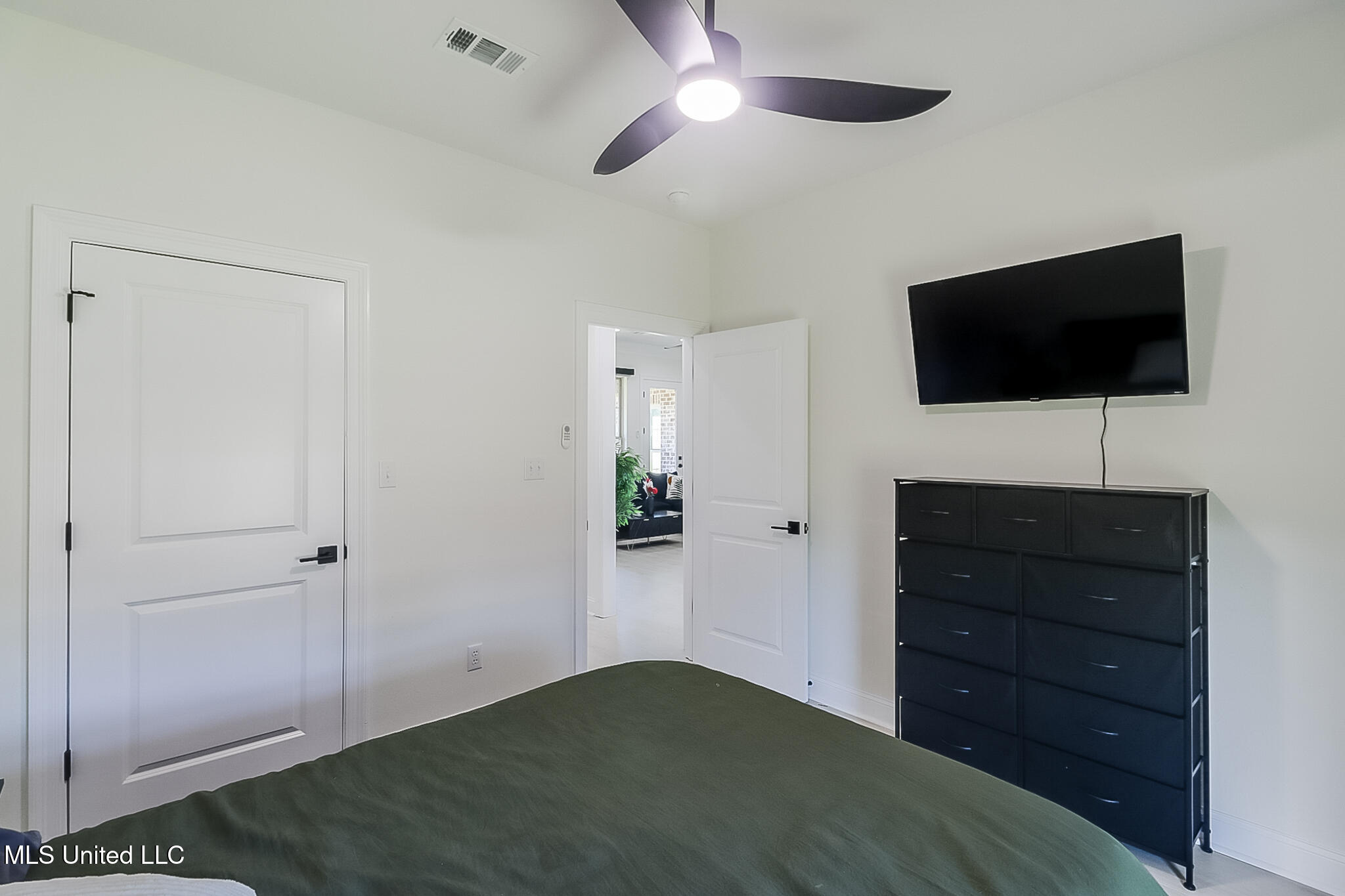 3007 Fairway Drive Drive Property Photo 6
