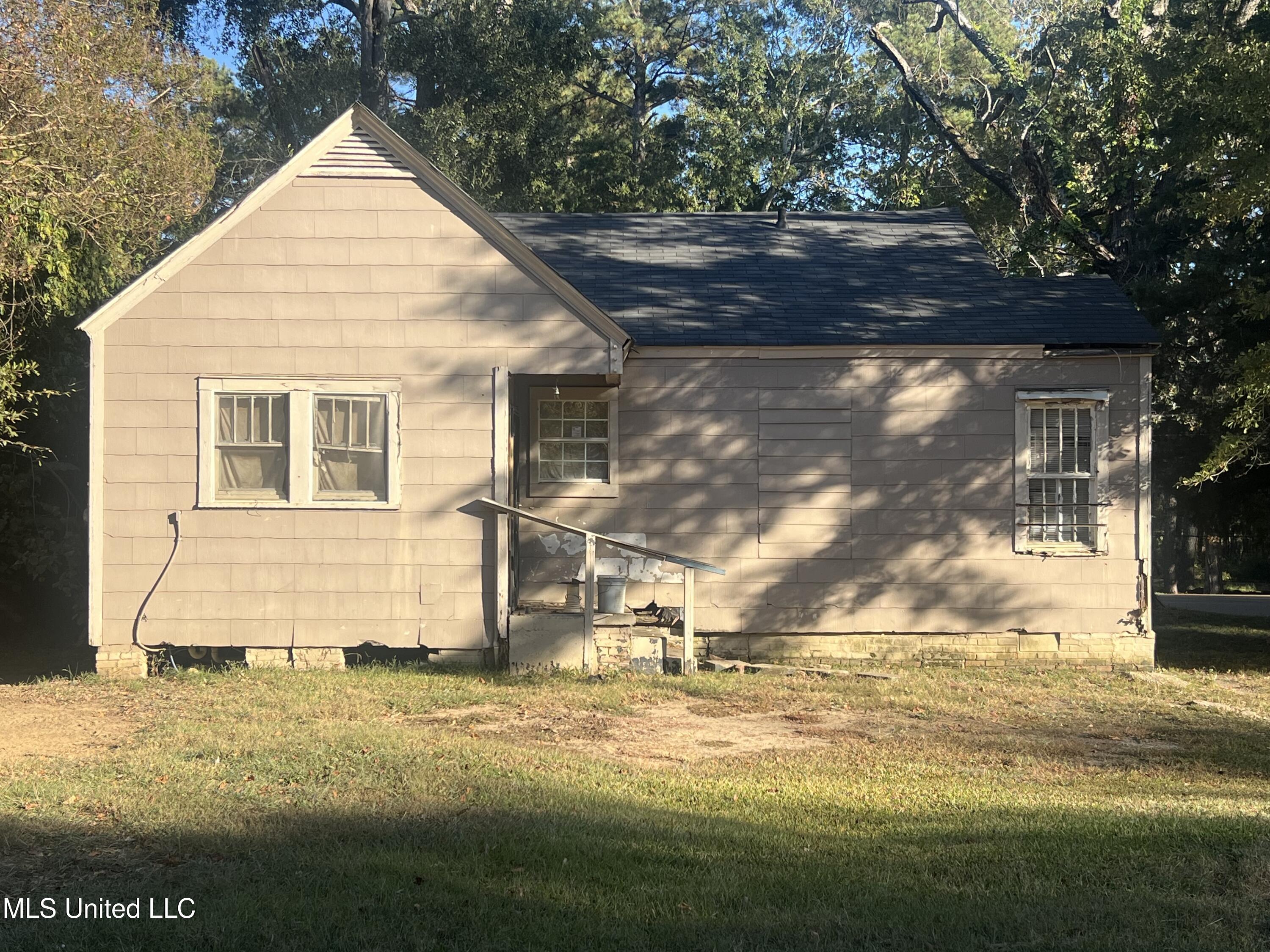 173 Parkside Place Property Photo 1
