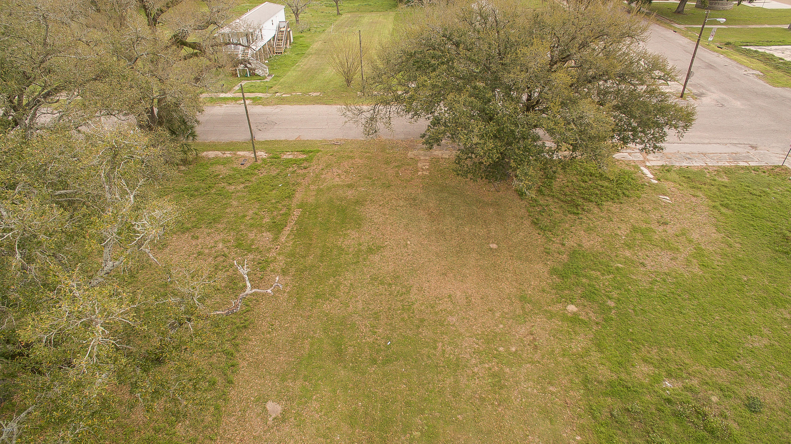 121 Cedar Street Property Photo 4