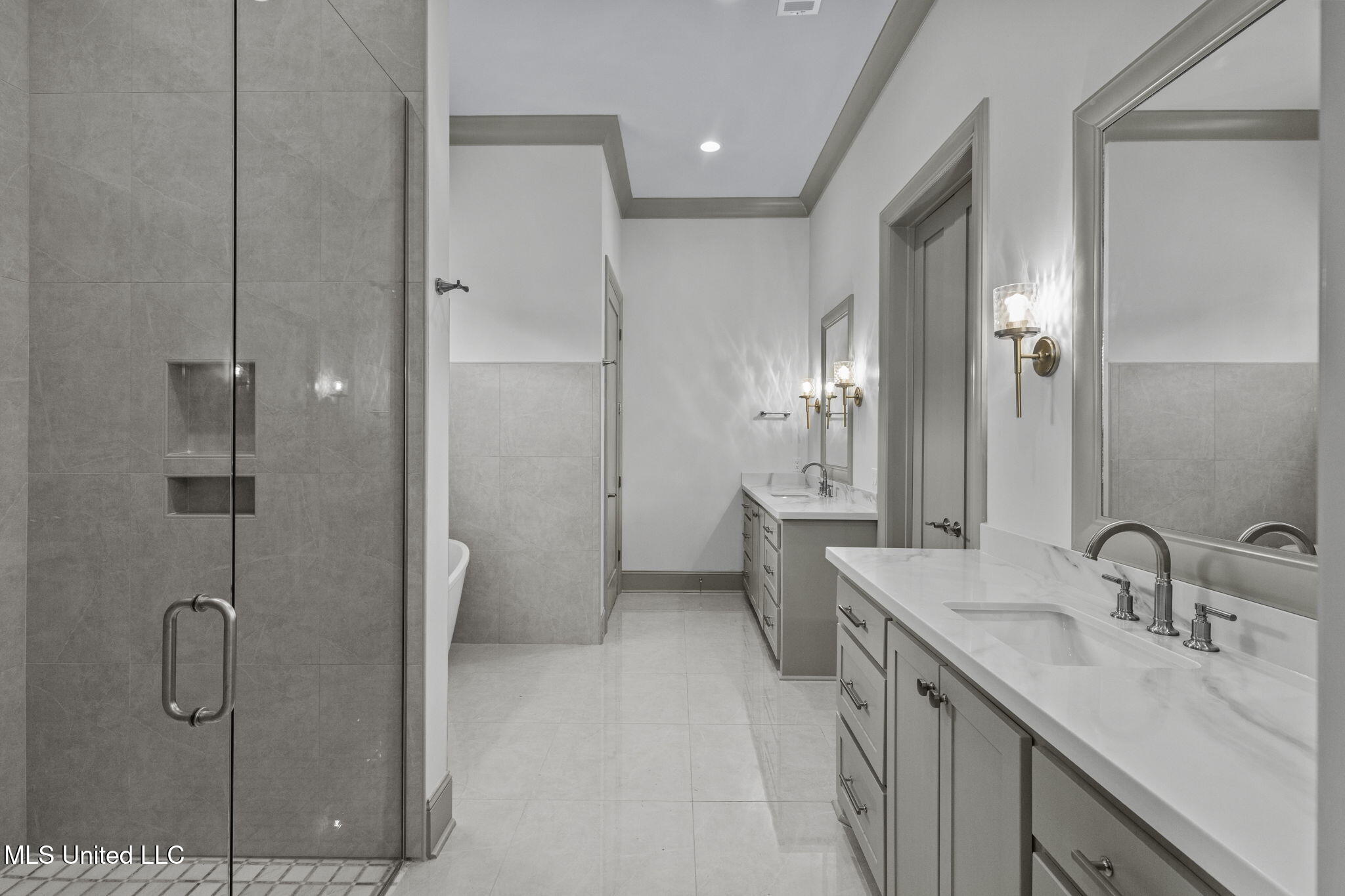 311 Felicity Street Property Photo 41