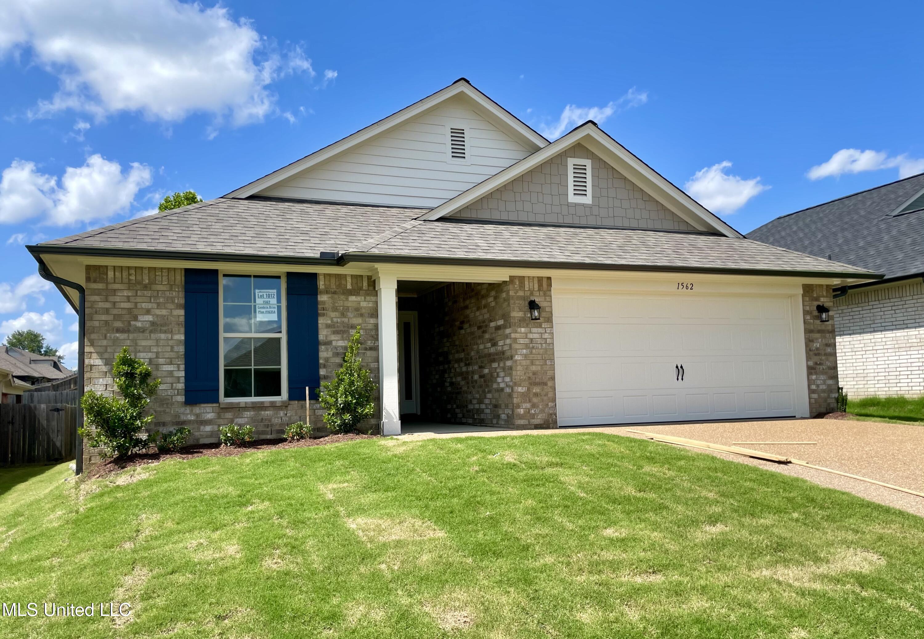 1562 Cambria Drive Property Photo 1