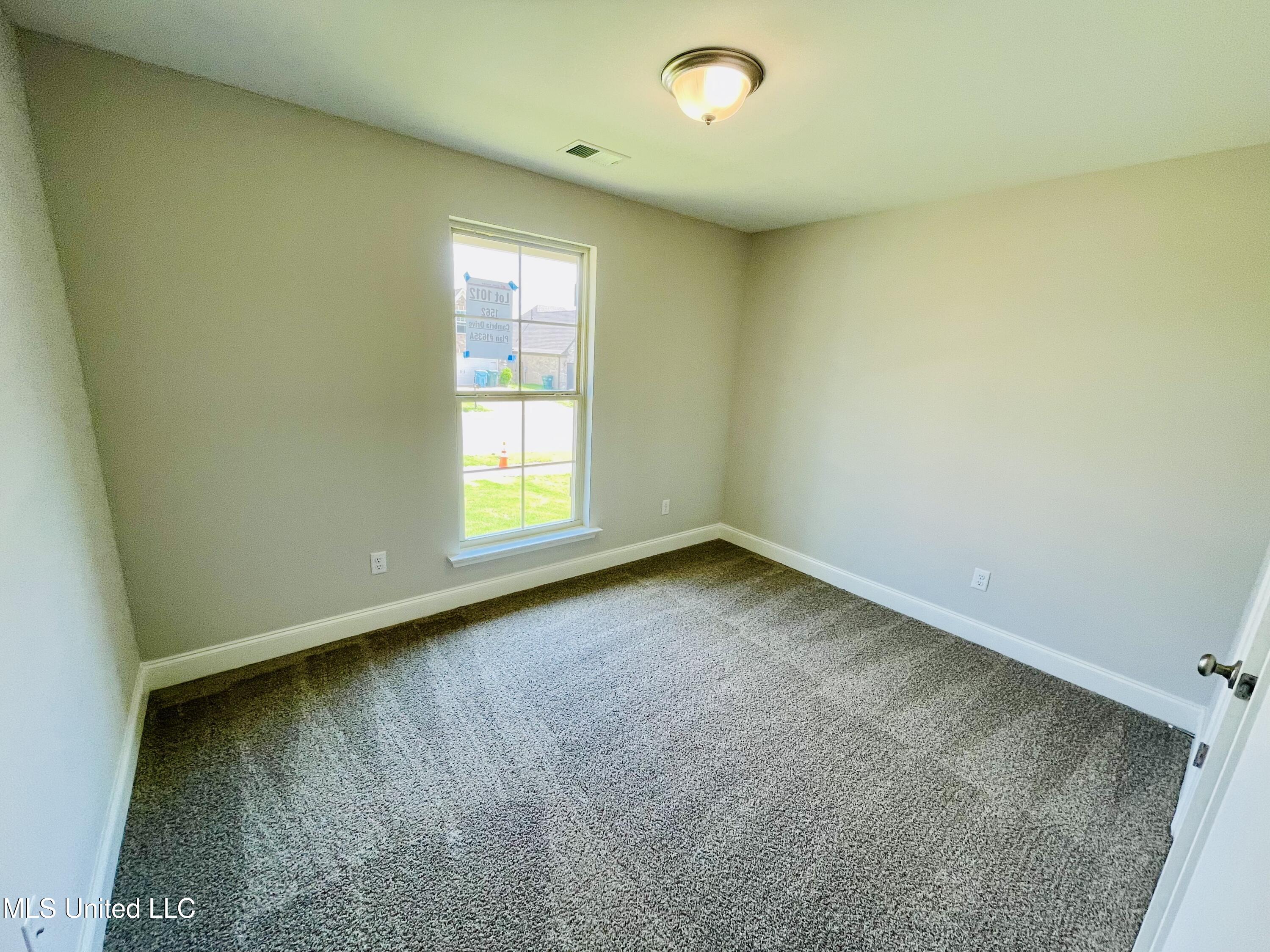 1562 Cambria Drive Property Photo 10