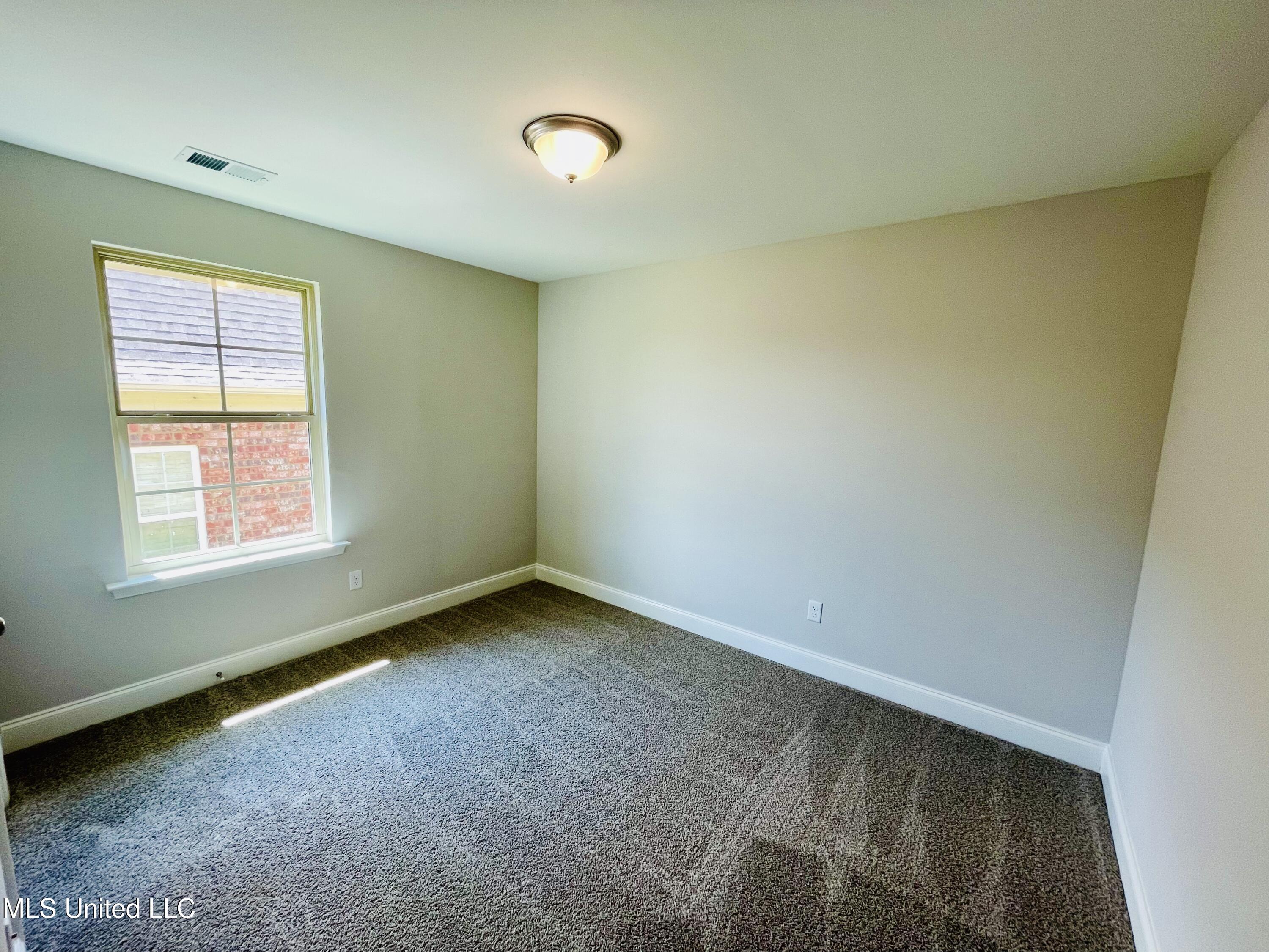 1562 Cambria Drive Property Photo 12
