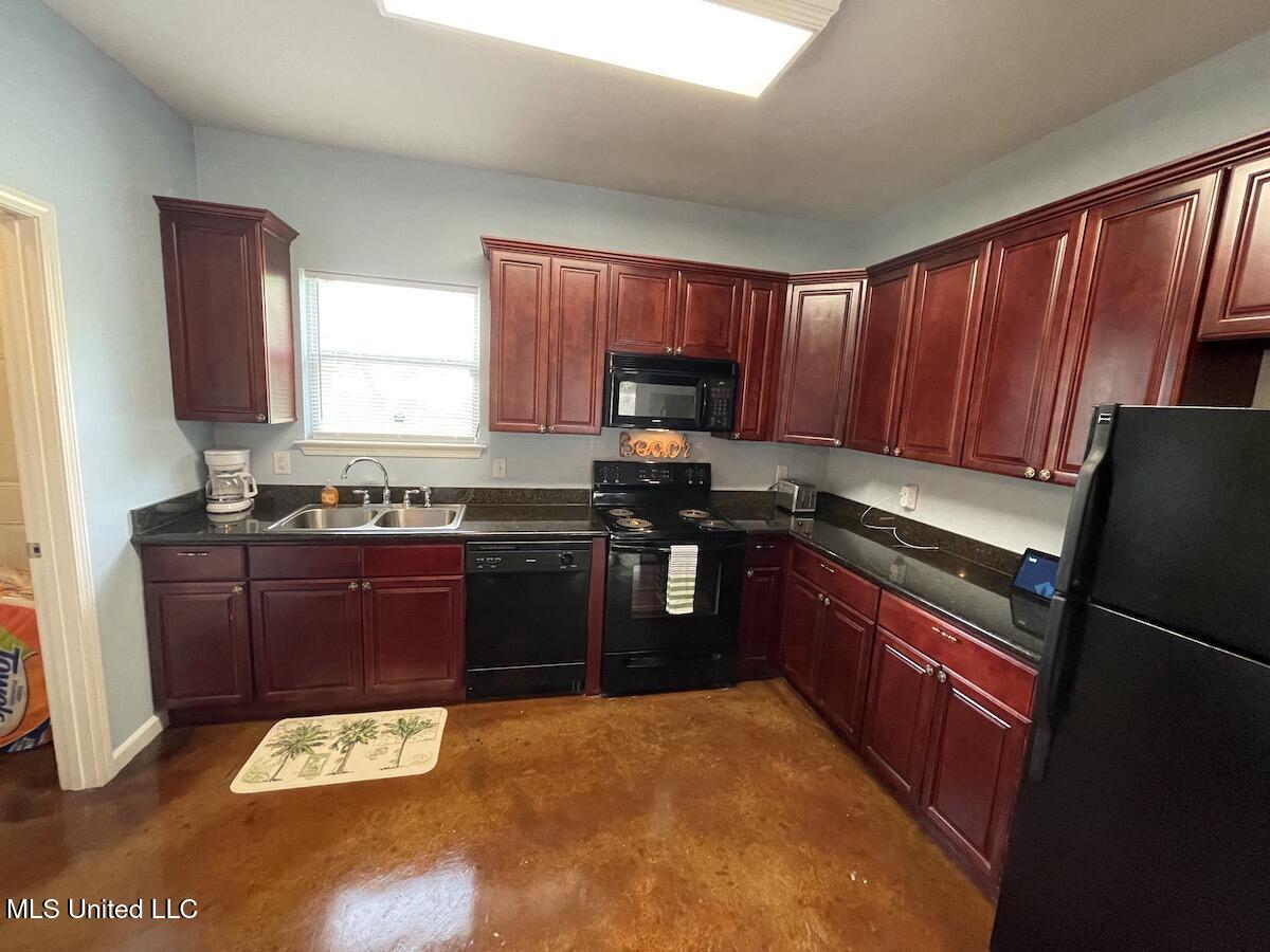 203 Milner Avenue Property Photo 5