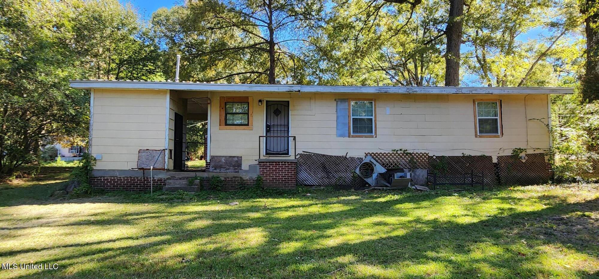 3327 Rickay Drive Property Photo 2