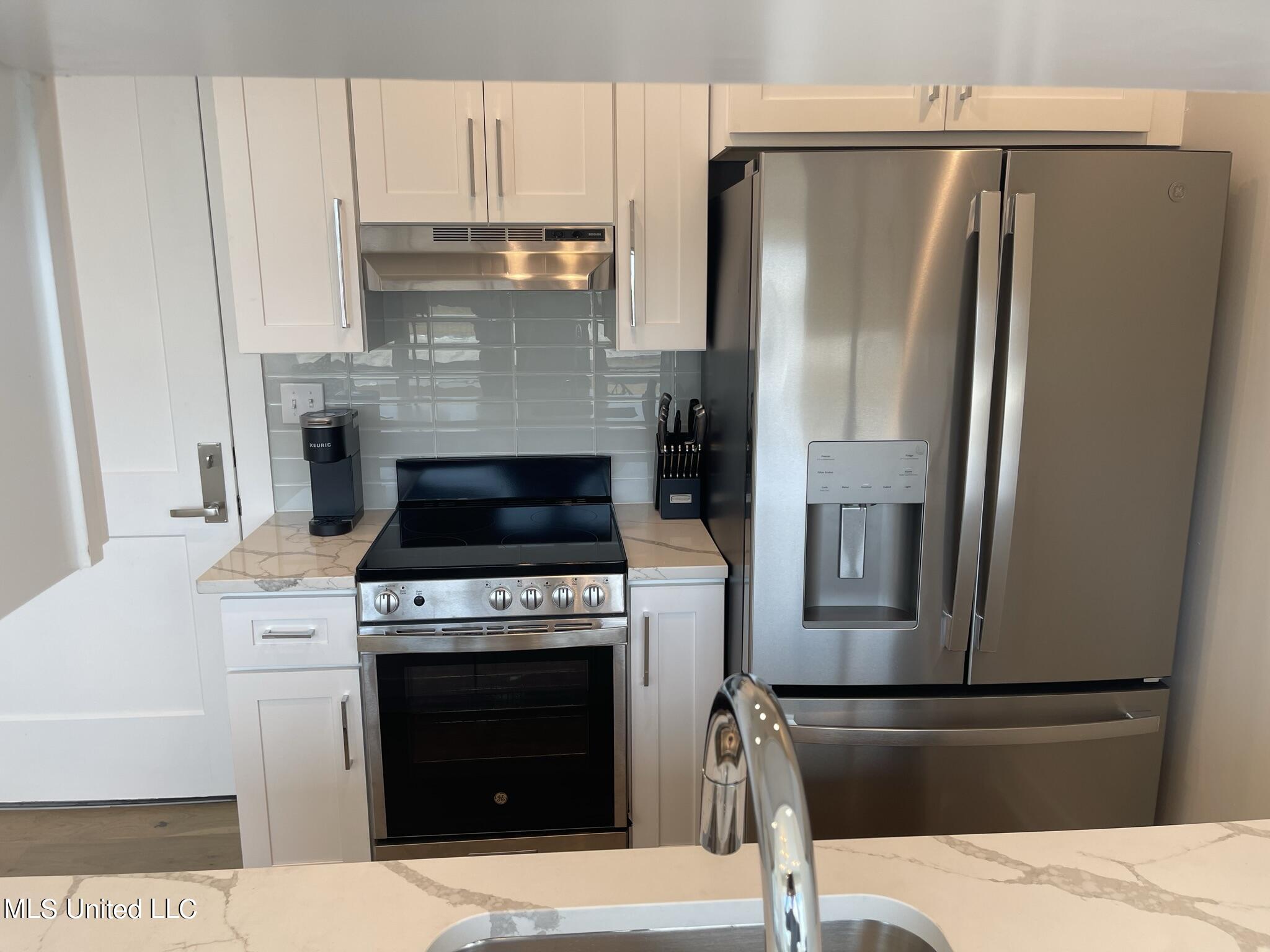 3207 Magnolia Street Property Photo 2