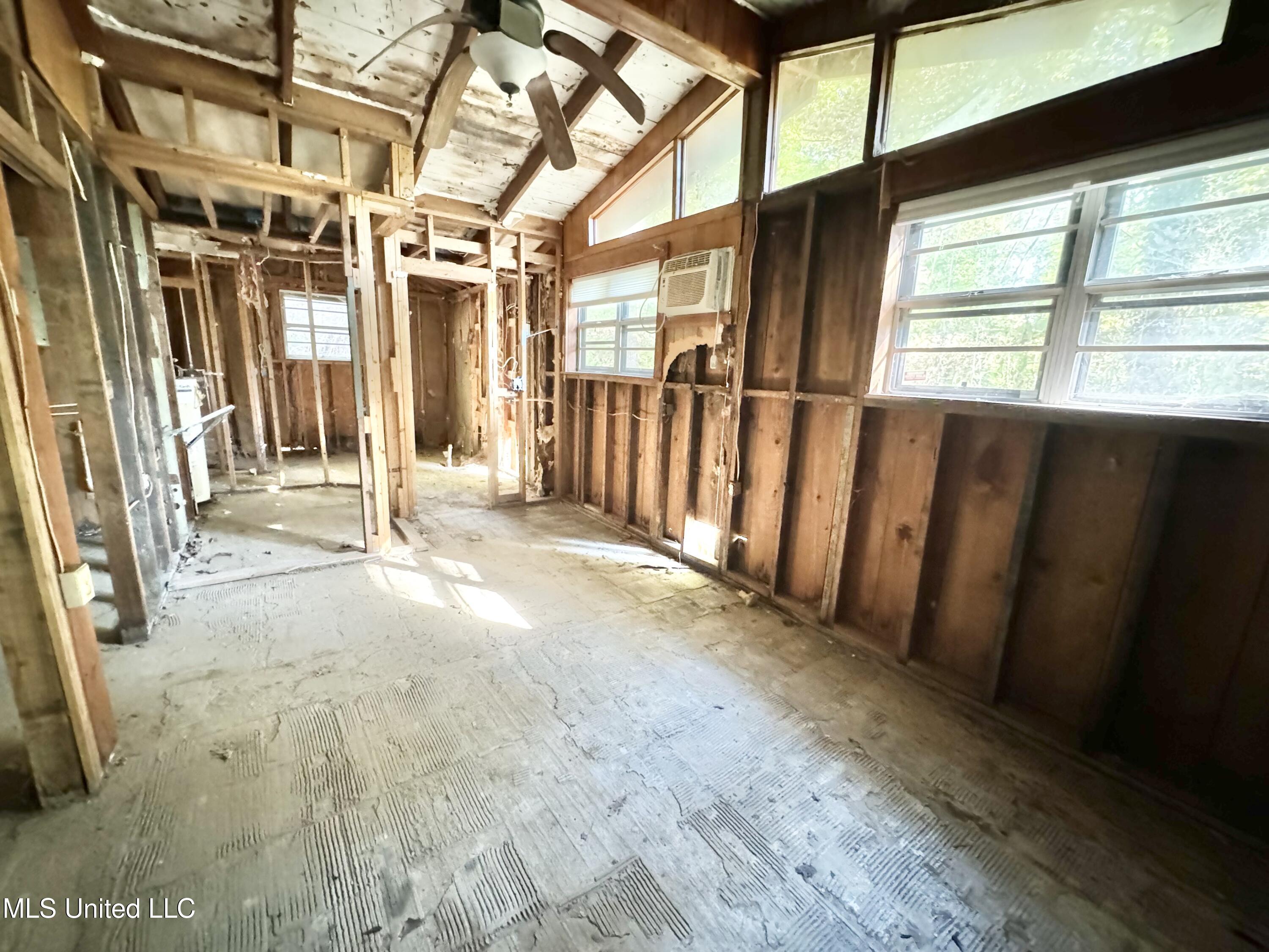 11485 Walnut Drive Property Photo 6