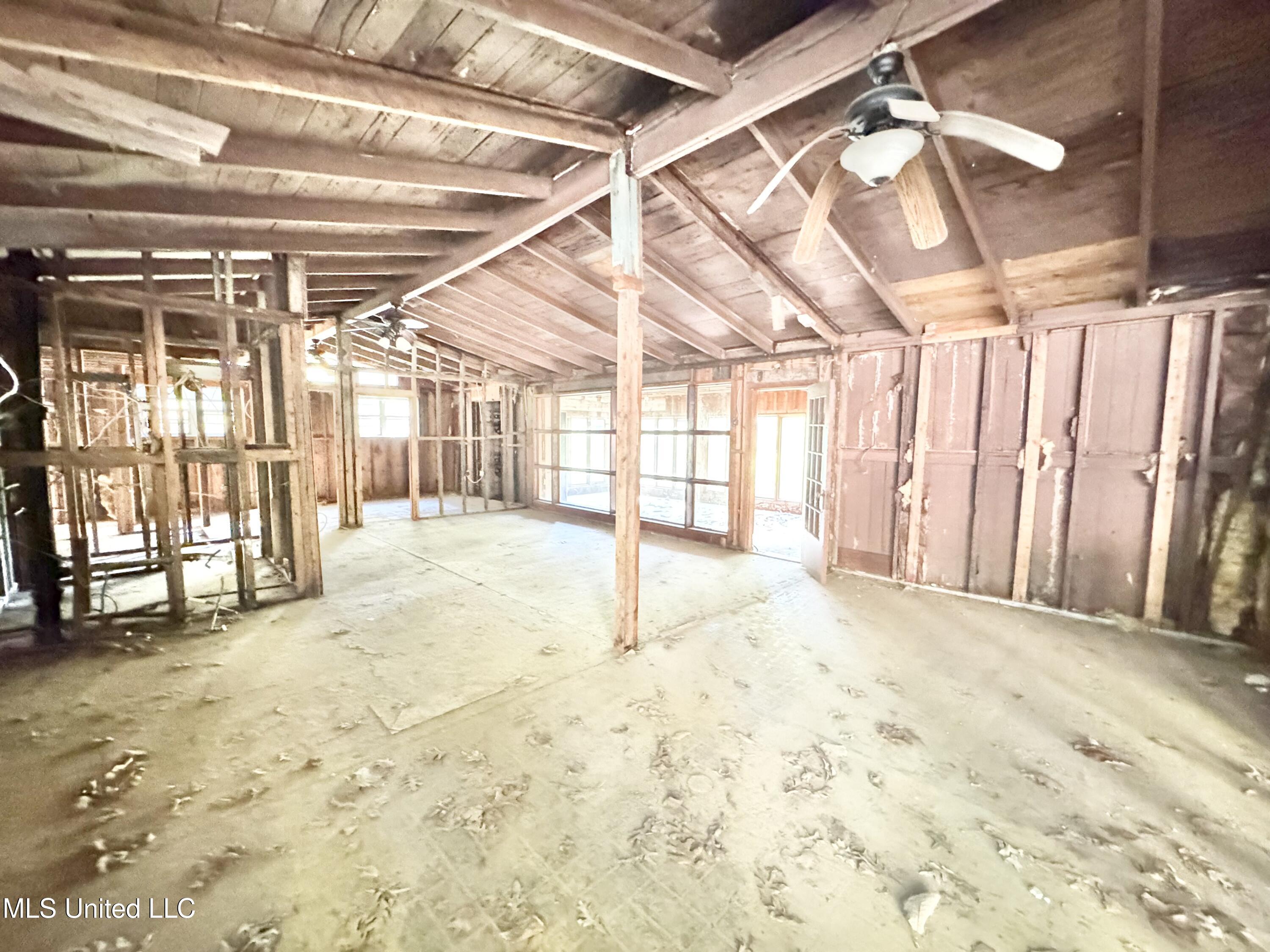 11485 Walnut Drive Property Photo 7