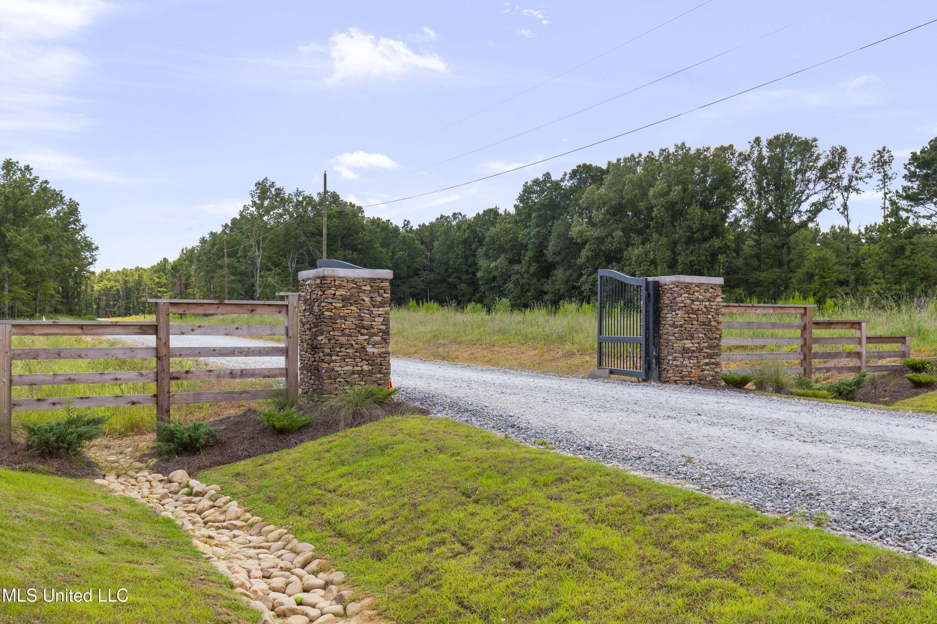 Stout Meadows Lane Property Photo 1