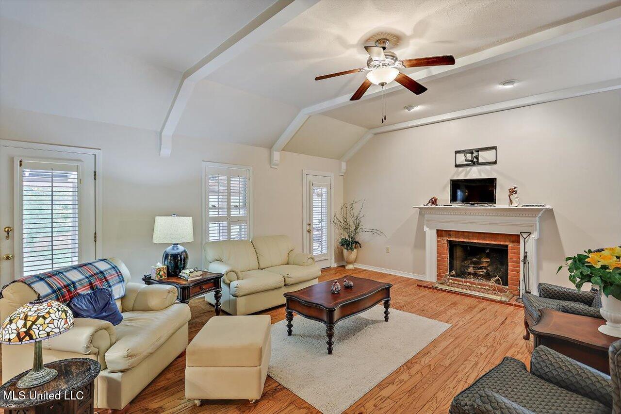 412 St Matthew Street Property Photo 19
