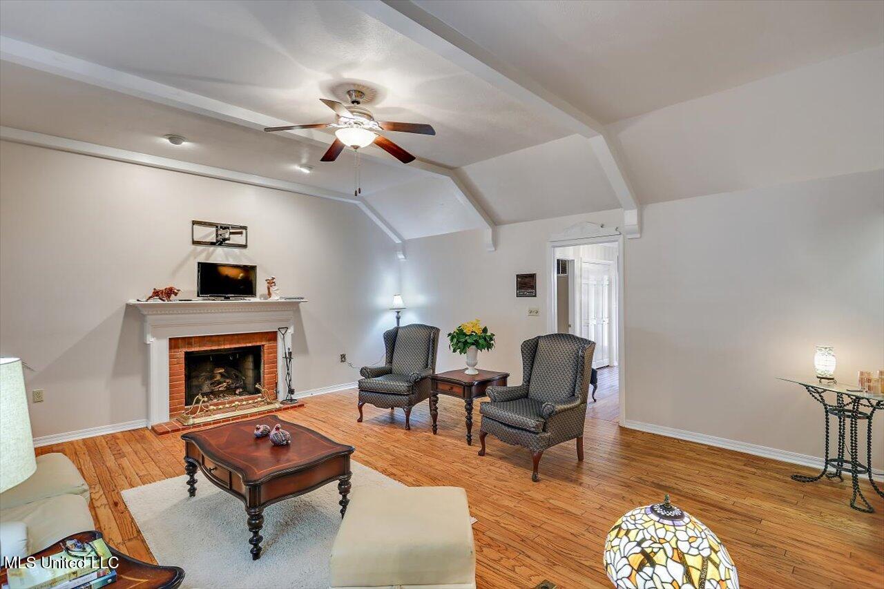 412 St Matthew Street Property Photo 20