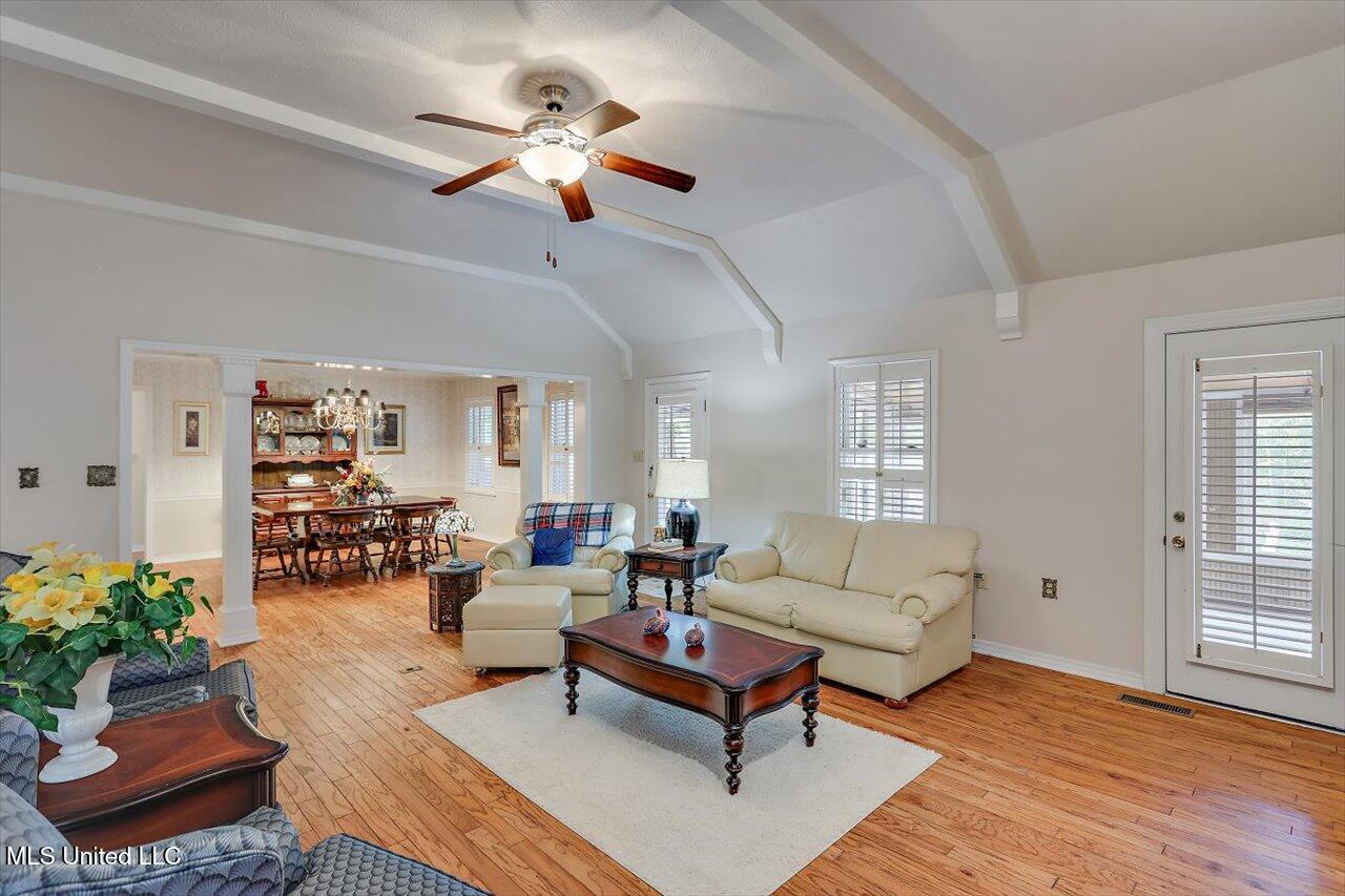 412 St Matthew Street Property Photo 21