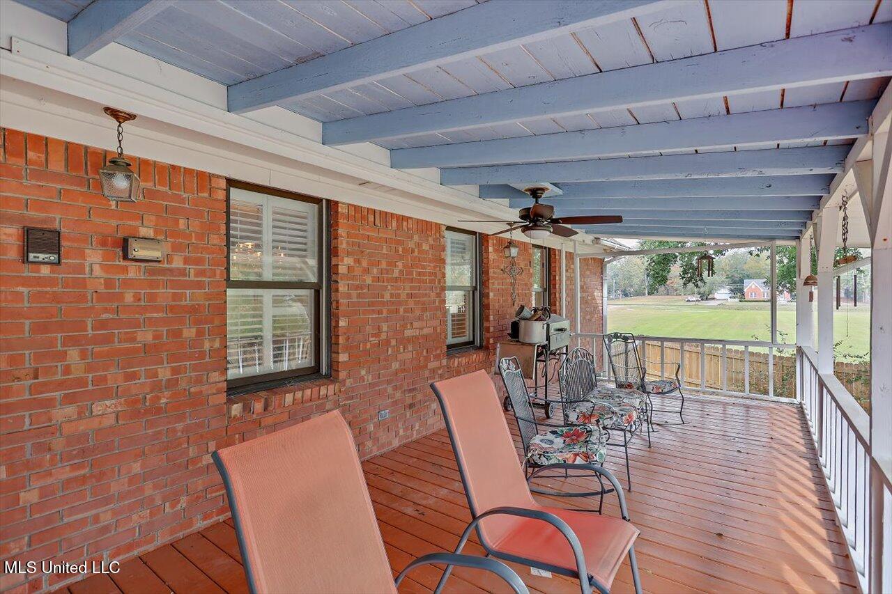 412 St Matthew Street Property Photo 33