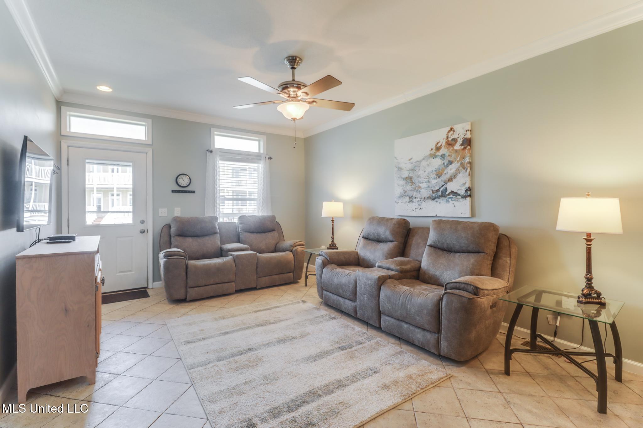 1515 E Beach Boulevard Property Photo 9