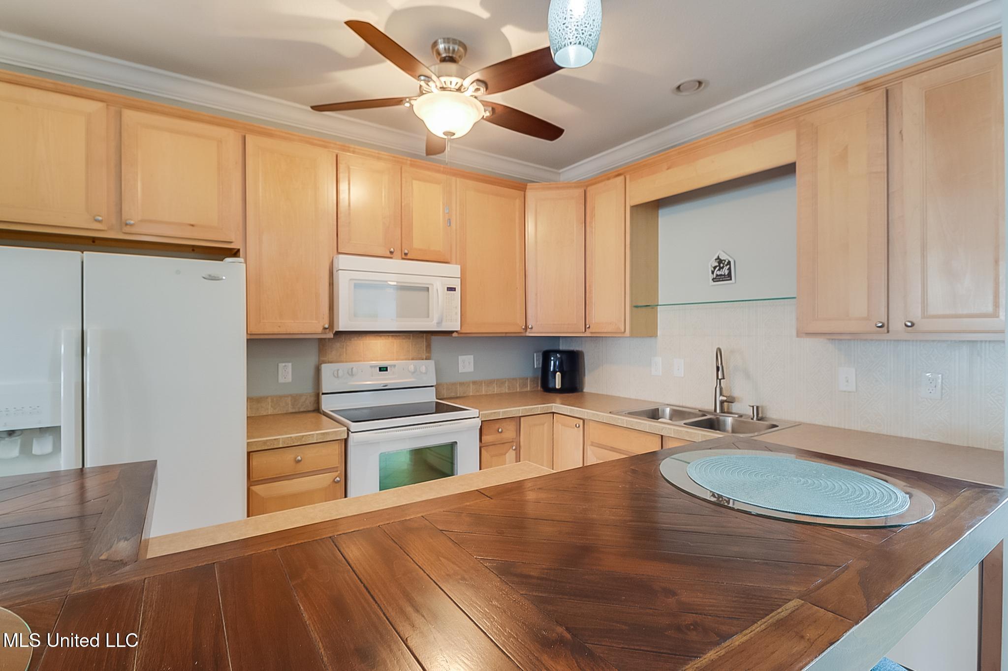 1515 E Beach Boulevard Property Photo 15