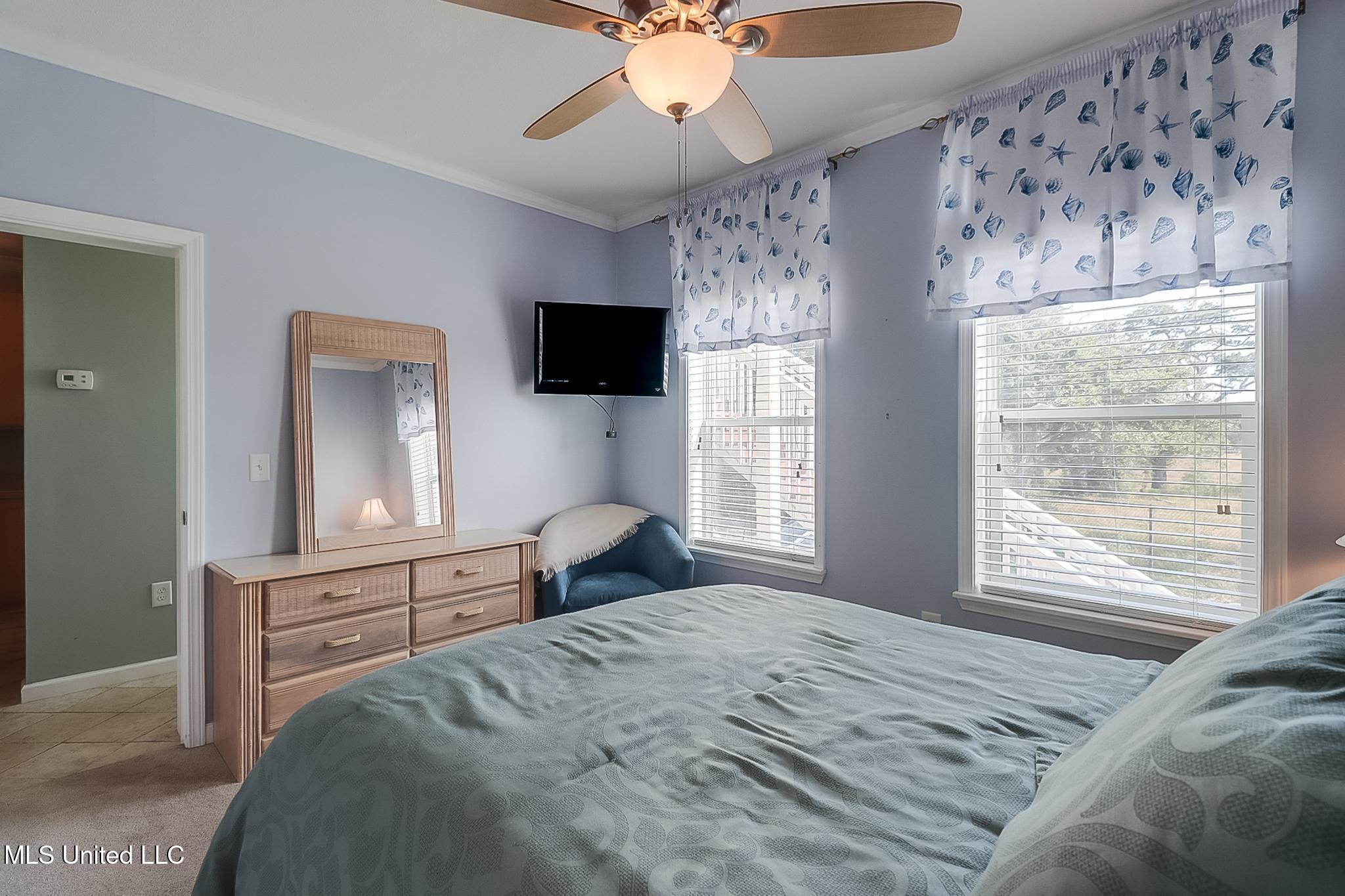 1515 E Beach Boulevard Property Photo 18