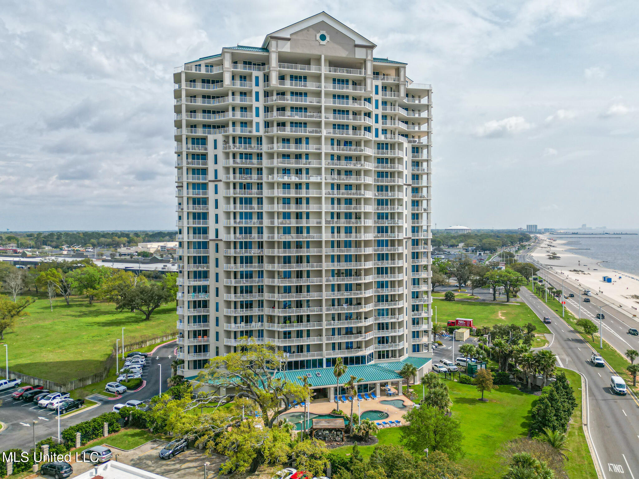 2668 Beach Boulevard Property Photo 1