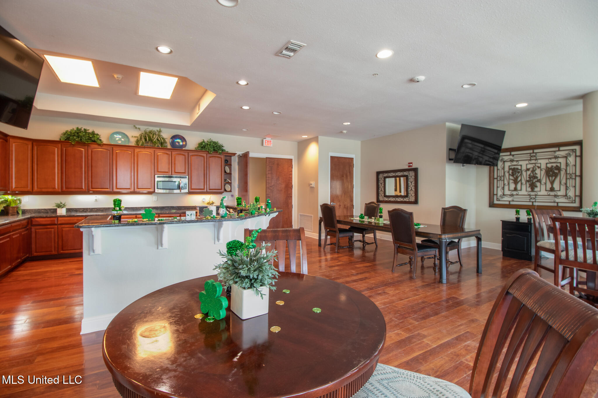 2668 Beach Boulevard Property Photo 47