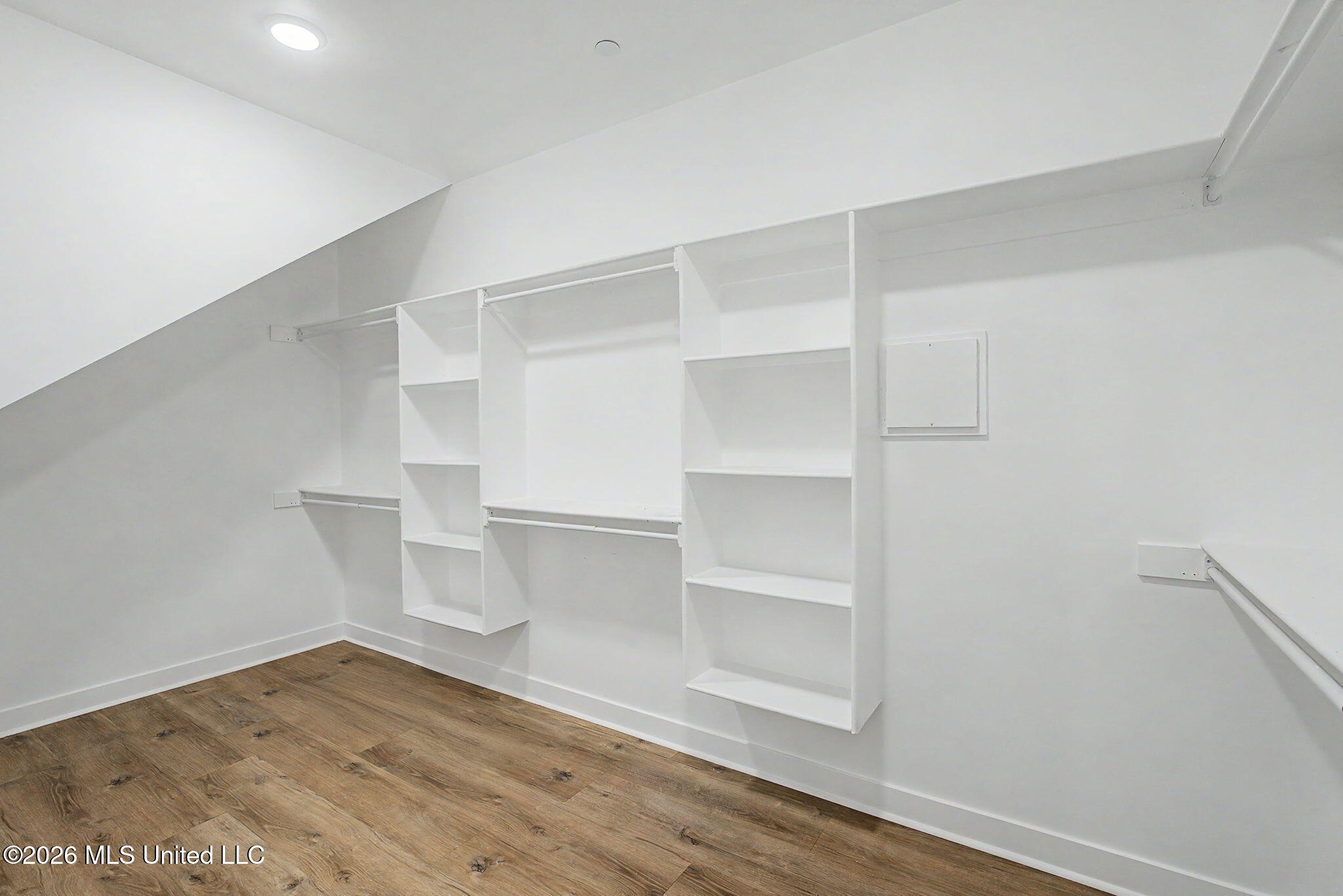 9069 Bennett Trail Property Photo 12