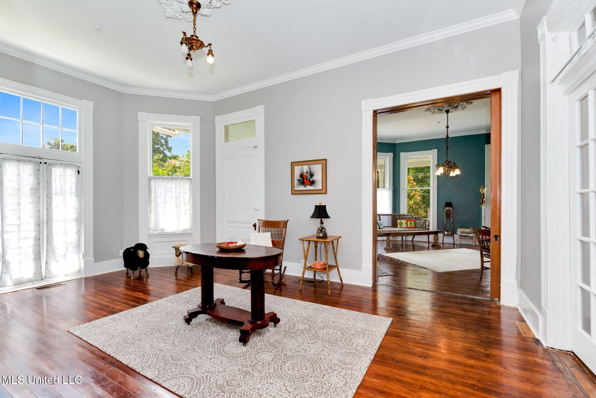 300 Linton Avenue Property Photo 12