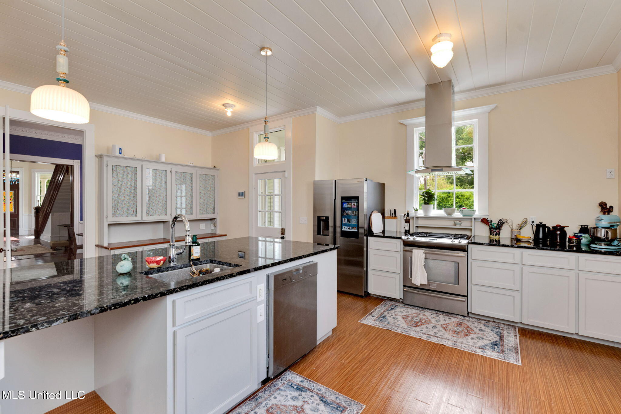 300 Linton Avenue Property Photo 24