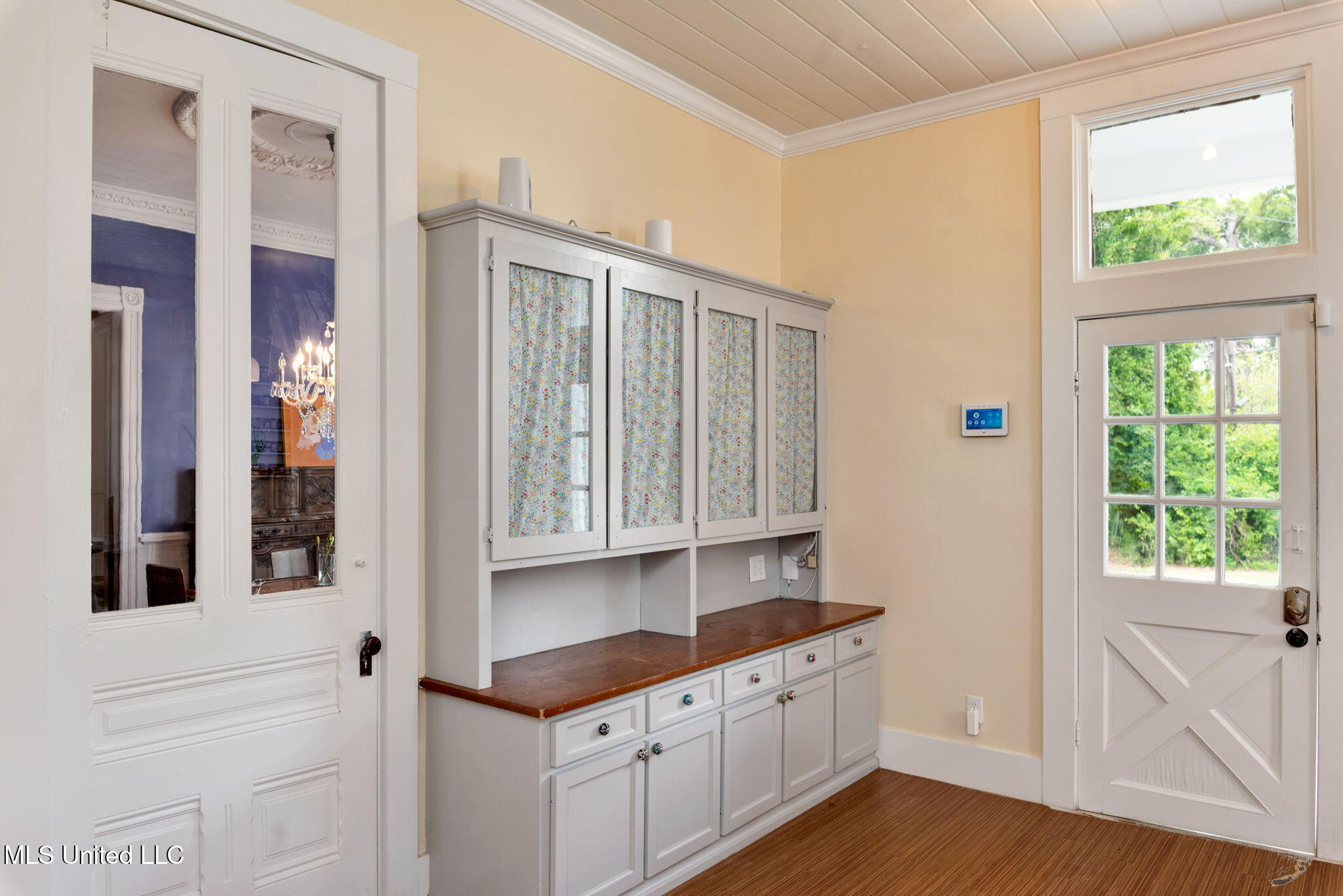 300 Linton Avenue Property Photo 26