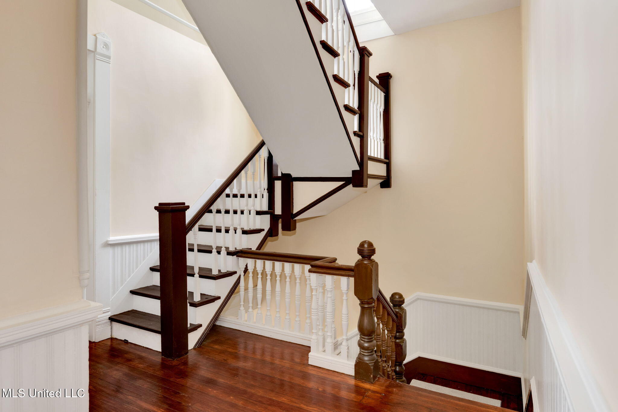 300 Linton Avenue Property Photo 27