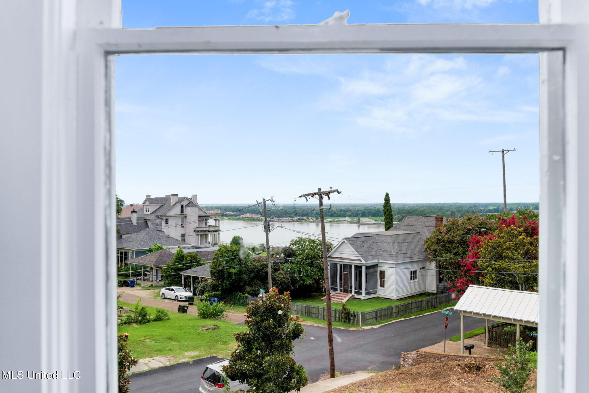 300 Linton Avenue Property Photo 33