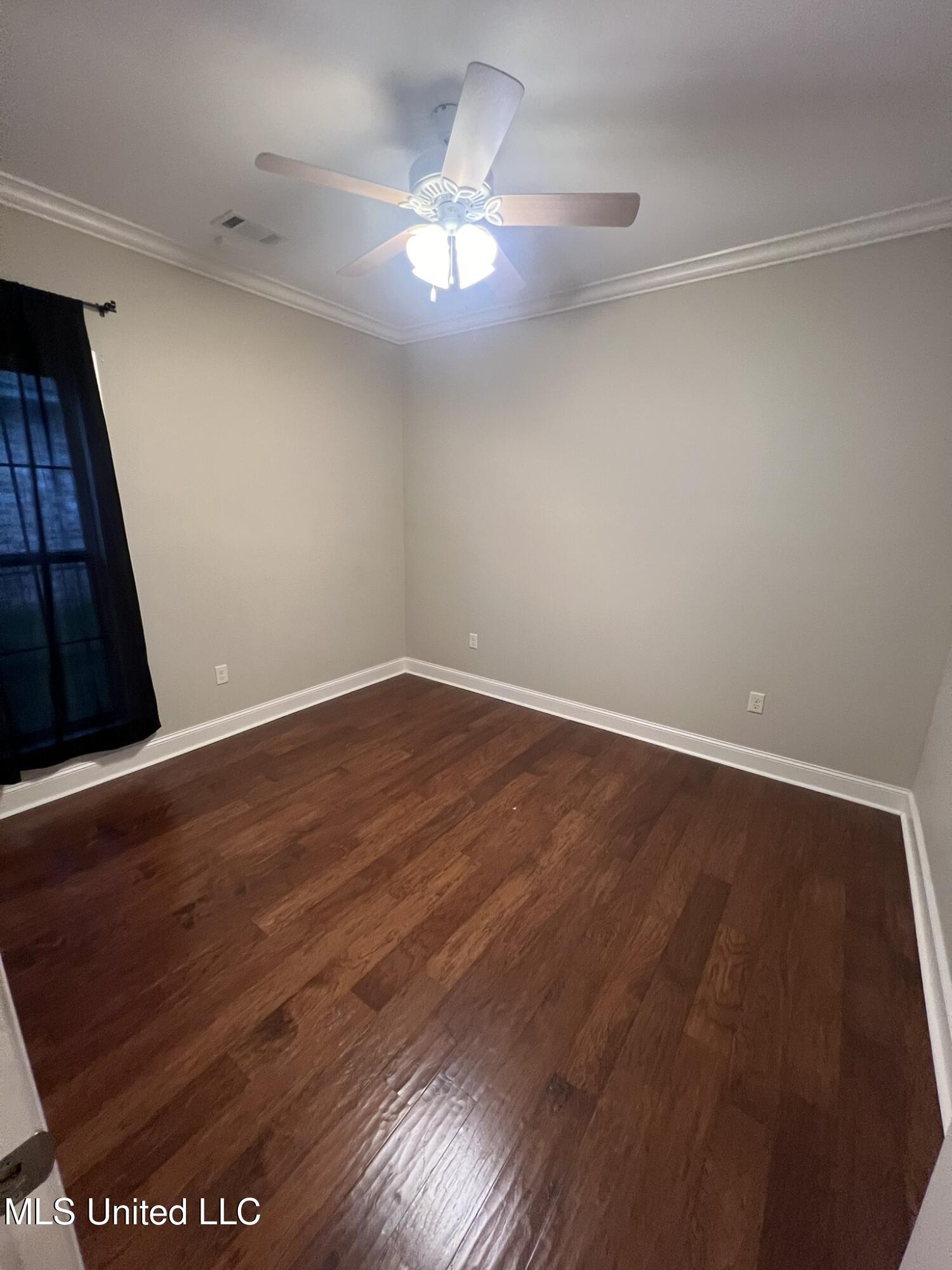 30 Ashburn Woods Avenue Property Photo 9
