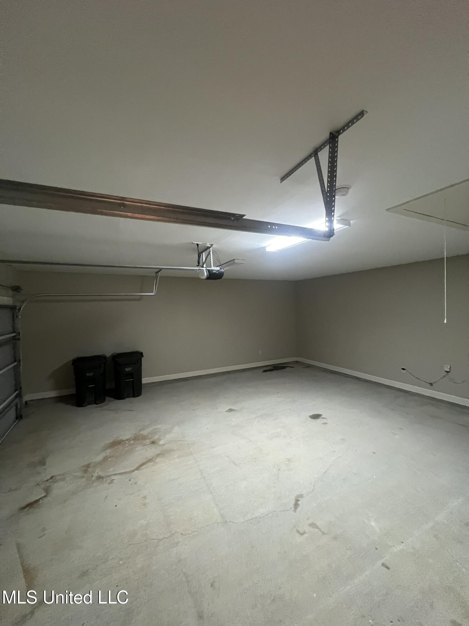 30 Ashburn Woods Avenue Property Photo 10