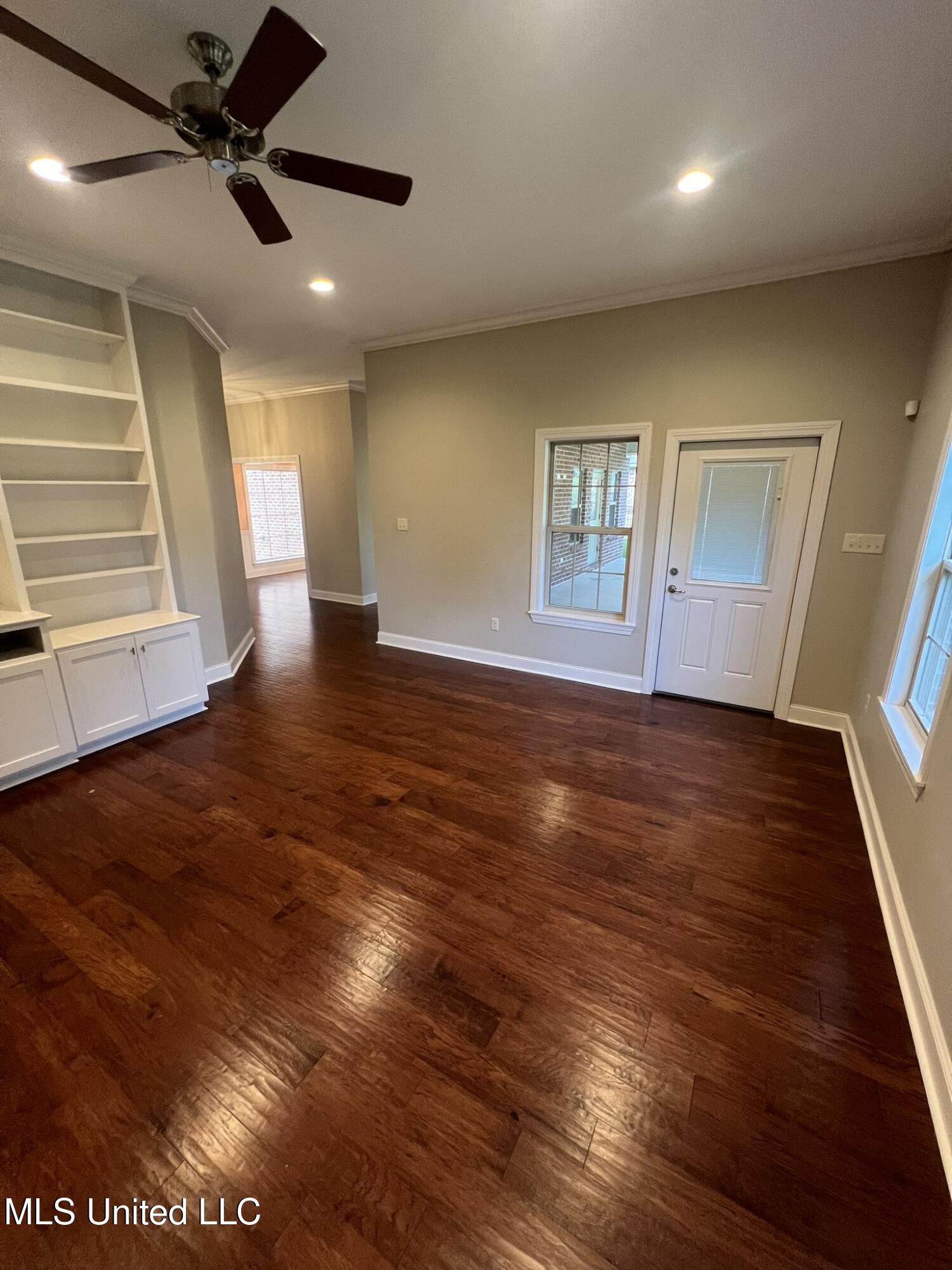 30 Ashburn Woods Avenue Property Photo 14