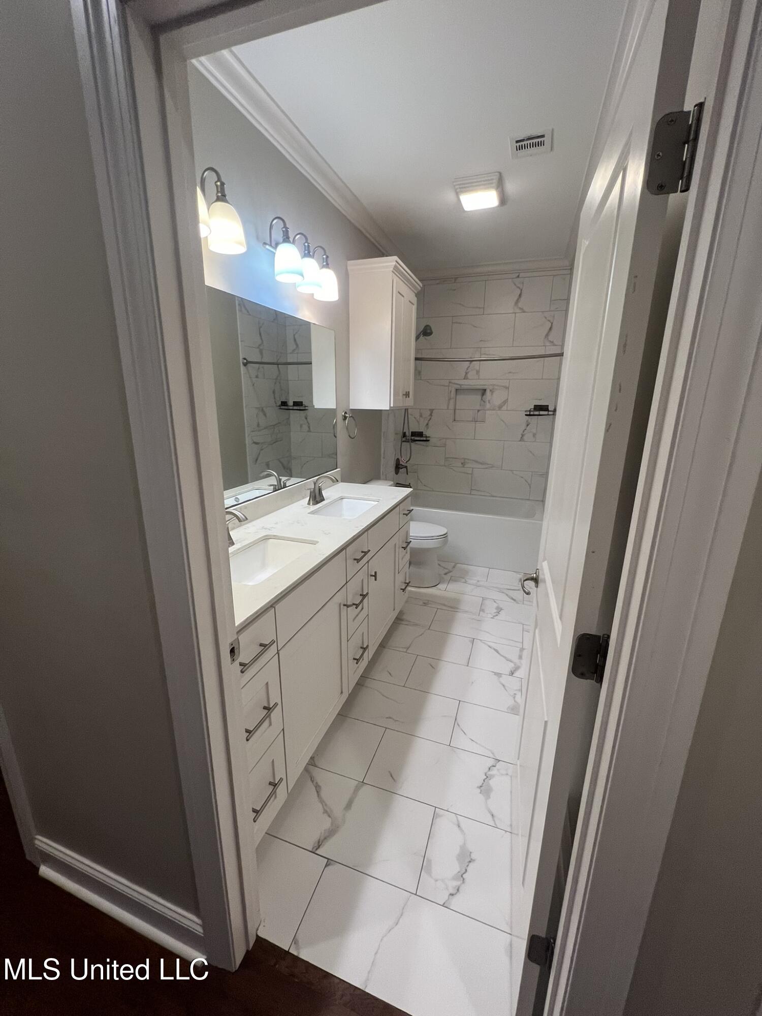 30 Ashburn Woods Avenue Property Photo 24