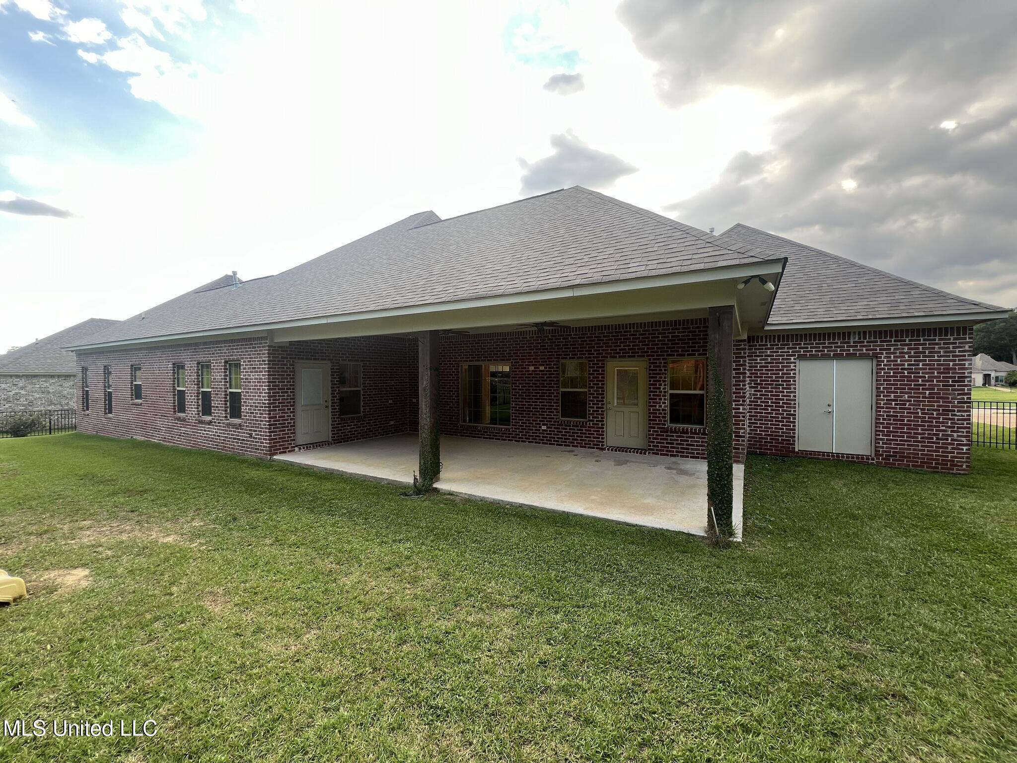 30 Ashburn Woods Avenue Property Photo 31