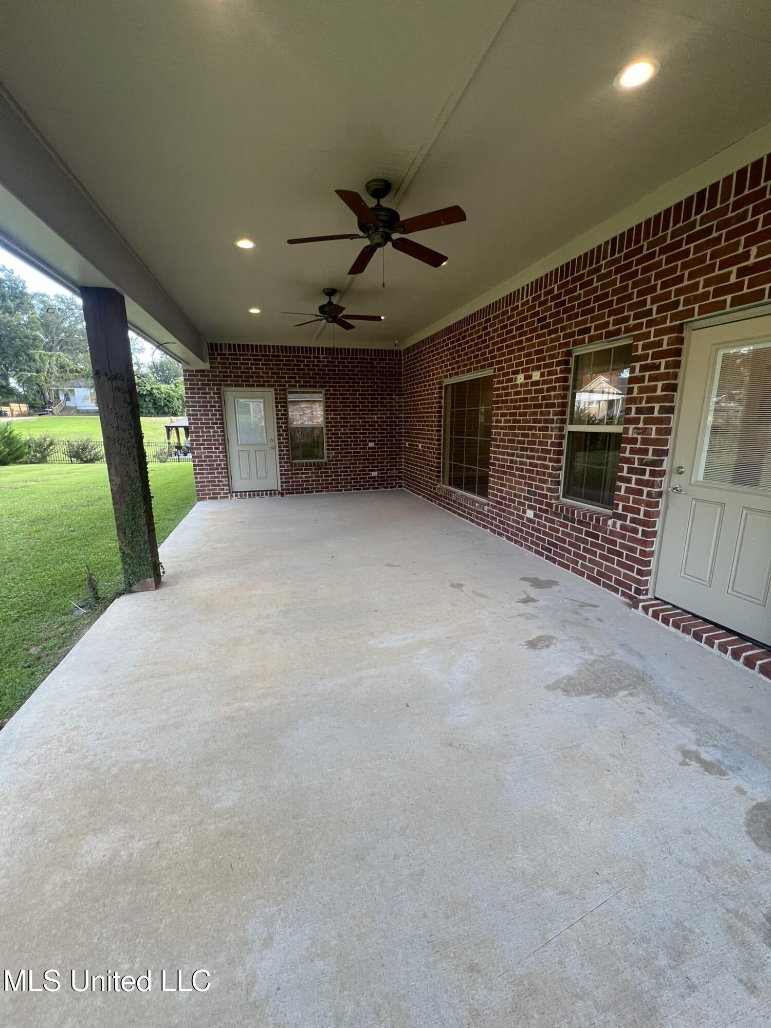 30 Ashburn Woods Avenue Property Photo 32