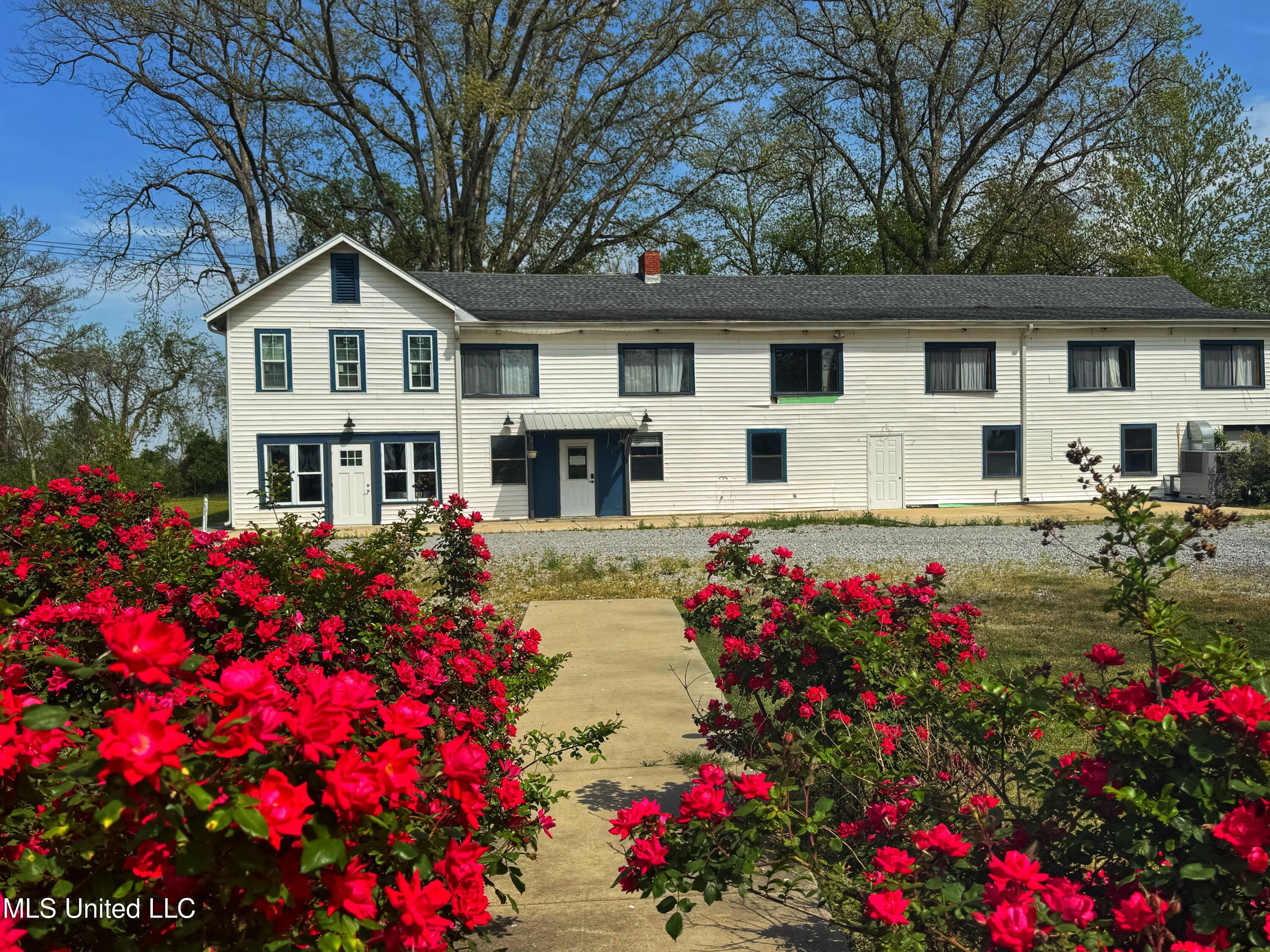 5860 Moon Lake Road Property Photo 1