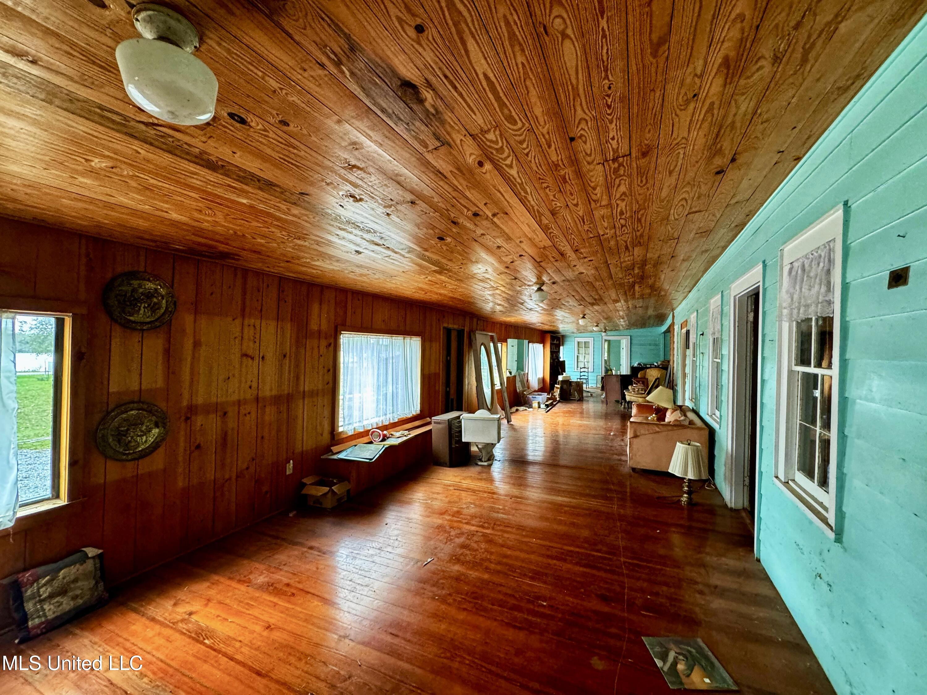 5860 Moon Lake Road Property Photo 14