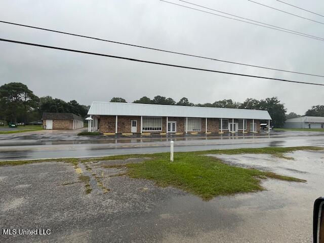 3712 Old Mobile Avenue Property Photo 1
